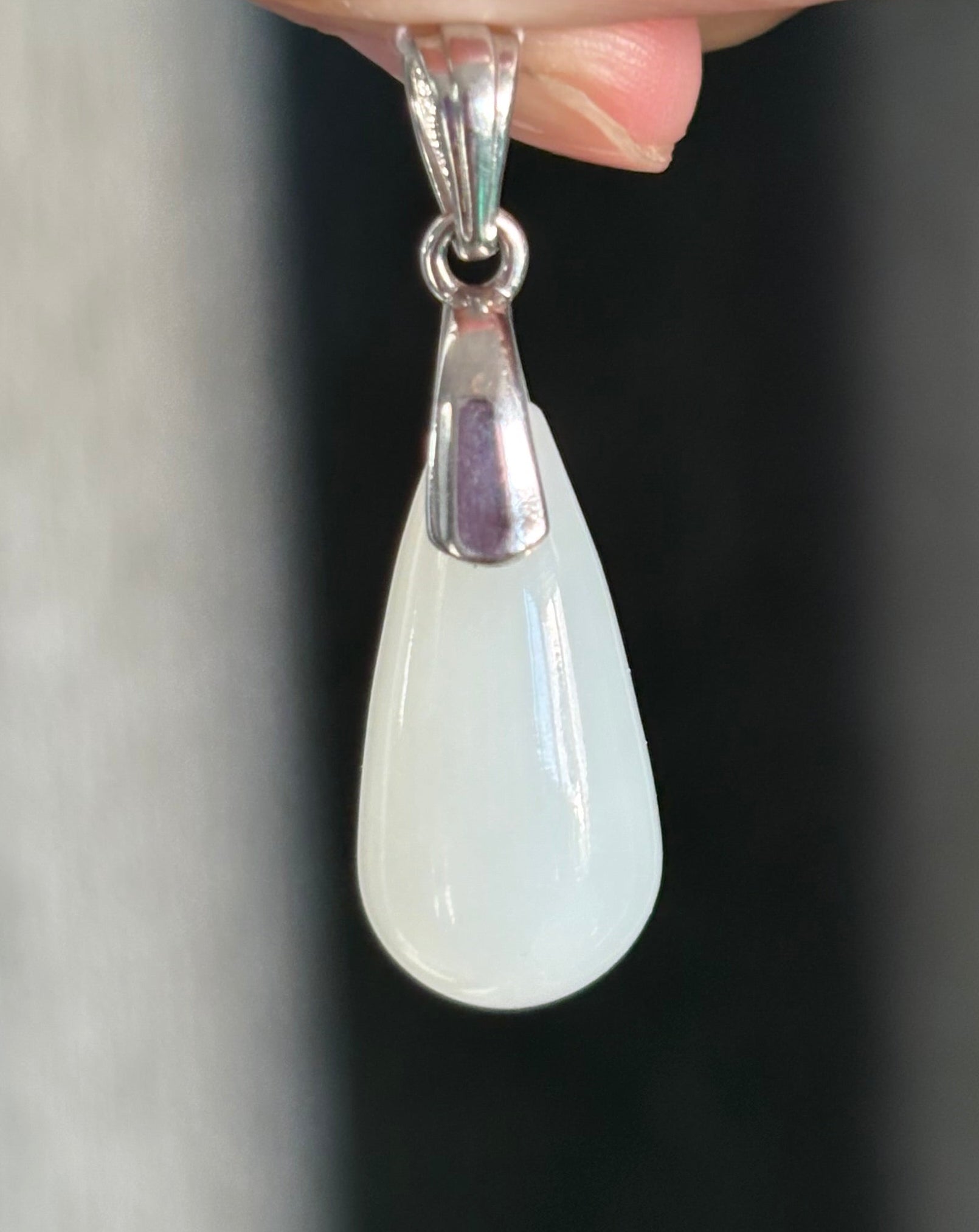 16.75ct Type AAA Siberian White Jade Drop Pendant DXBCS5469