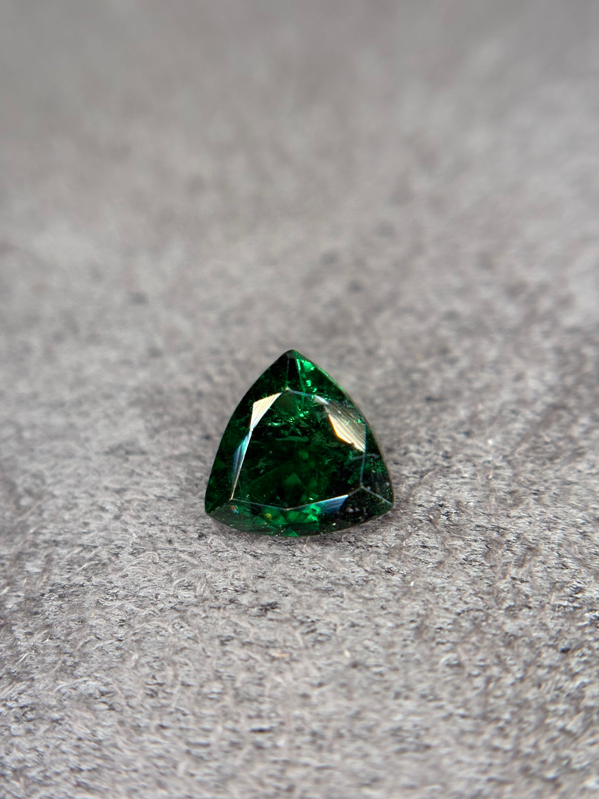 1.00ct Tsavorite Trillion  THAIC1408