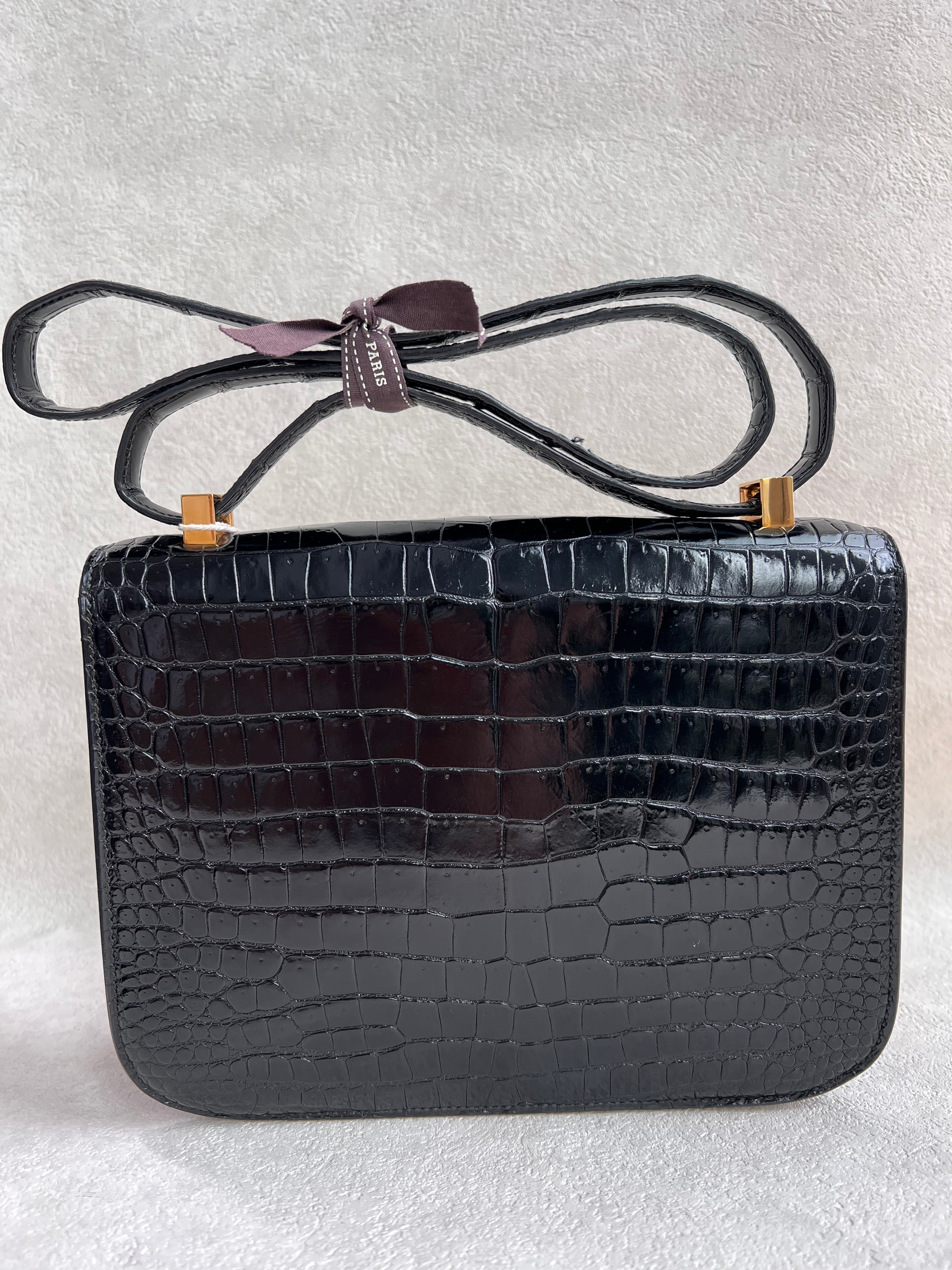 Hermes Vintage Constance 23 Black Crocodile GHW #C SYCYB1137