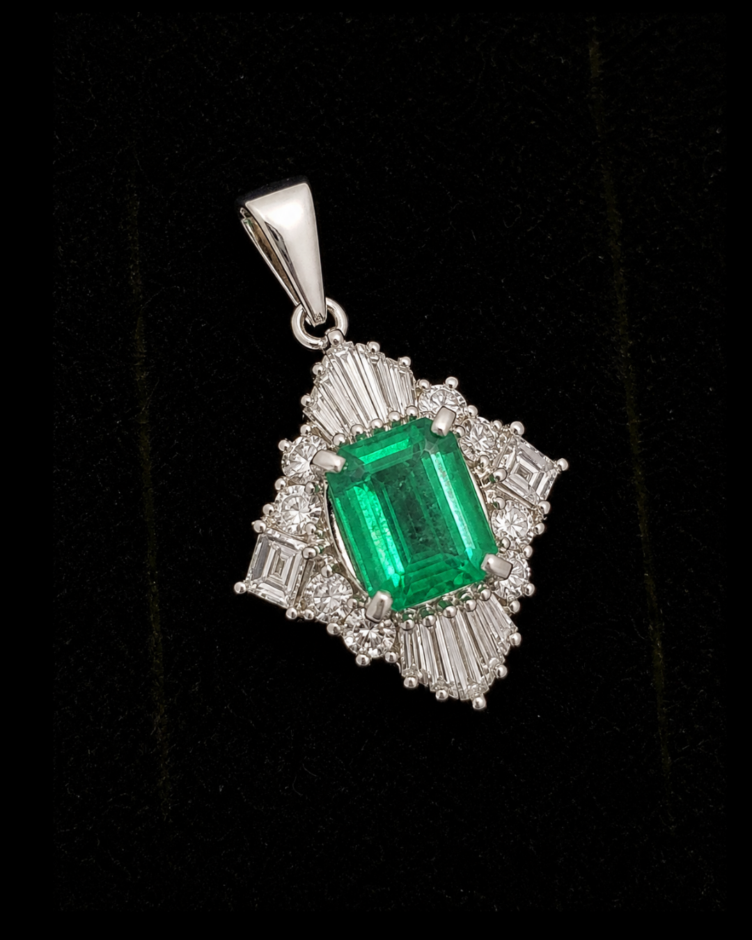 Emerald Pendant in Pt900 / E1.20ct / D0.68ct 815 JJC0667