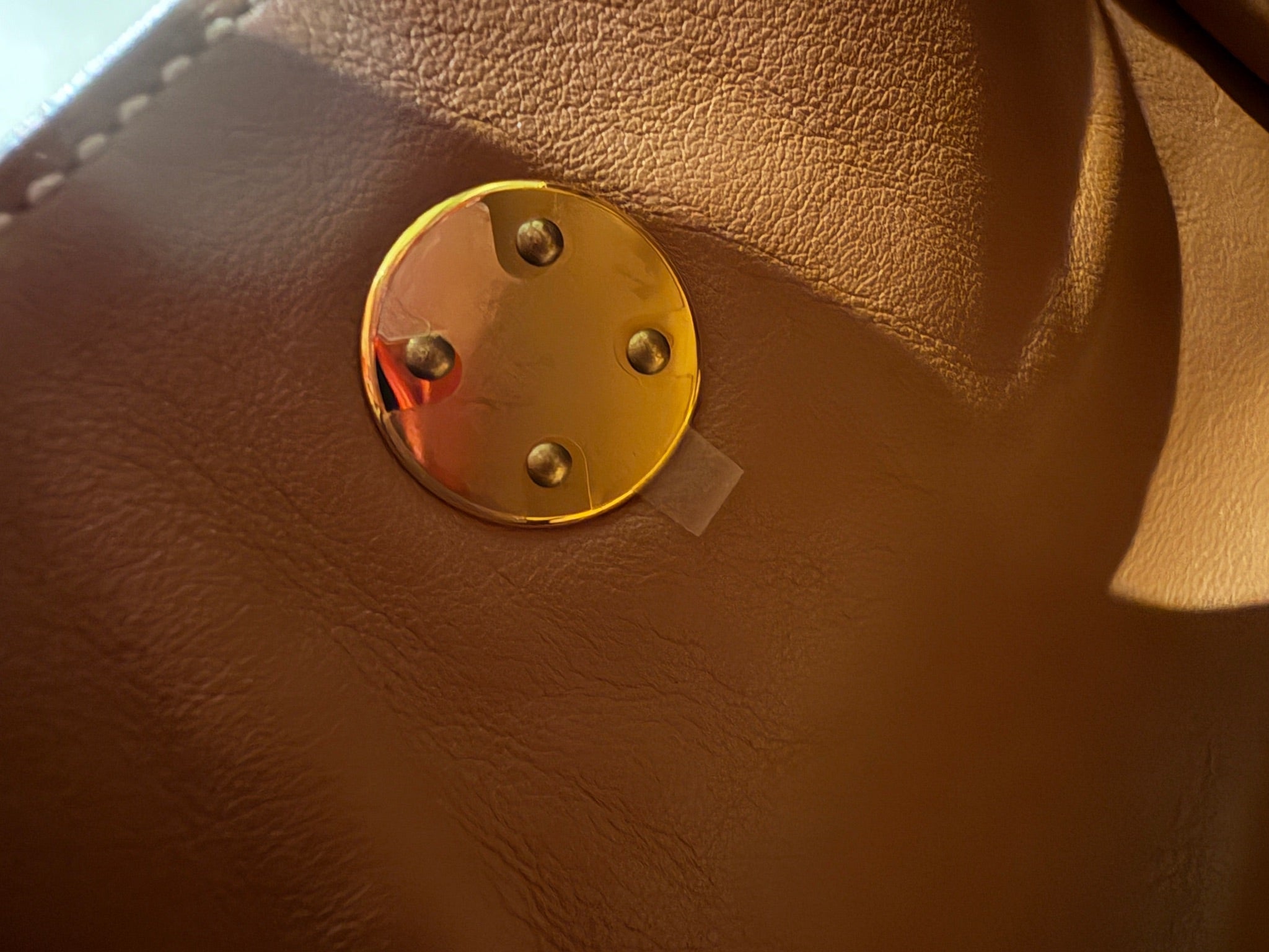Hermès Mini Lindy 20 Gold GHW