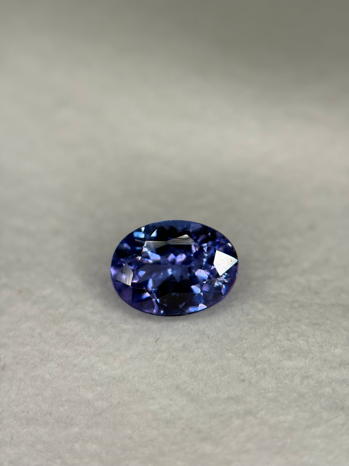 1.25ct Tanzanite Oval THAIC1302