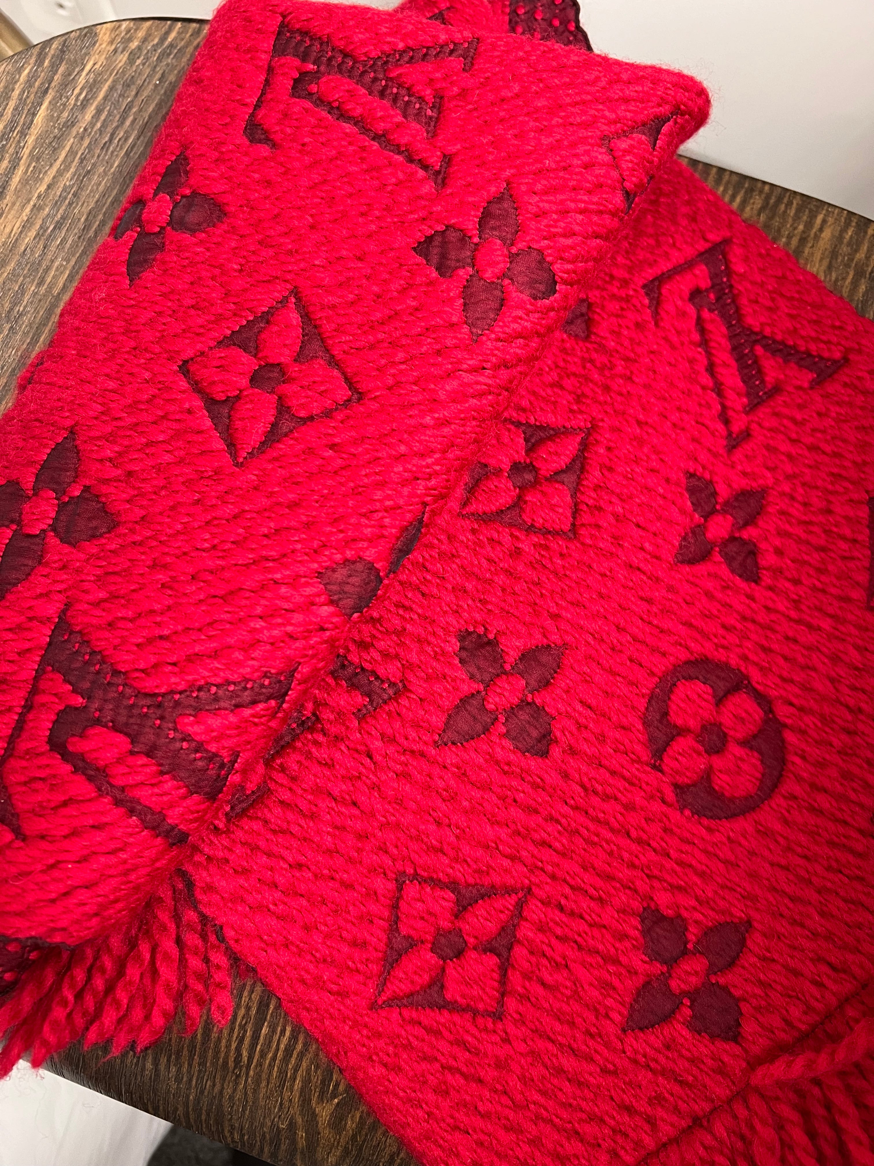 LOUIS VUITTON Monogram Muffler M22432 Wool/Silk Red B1109HKR3P