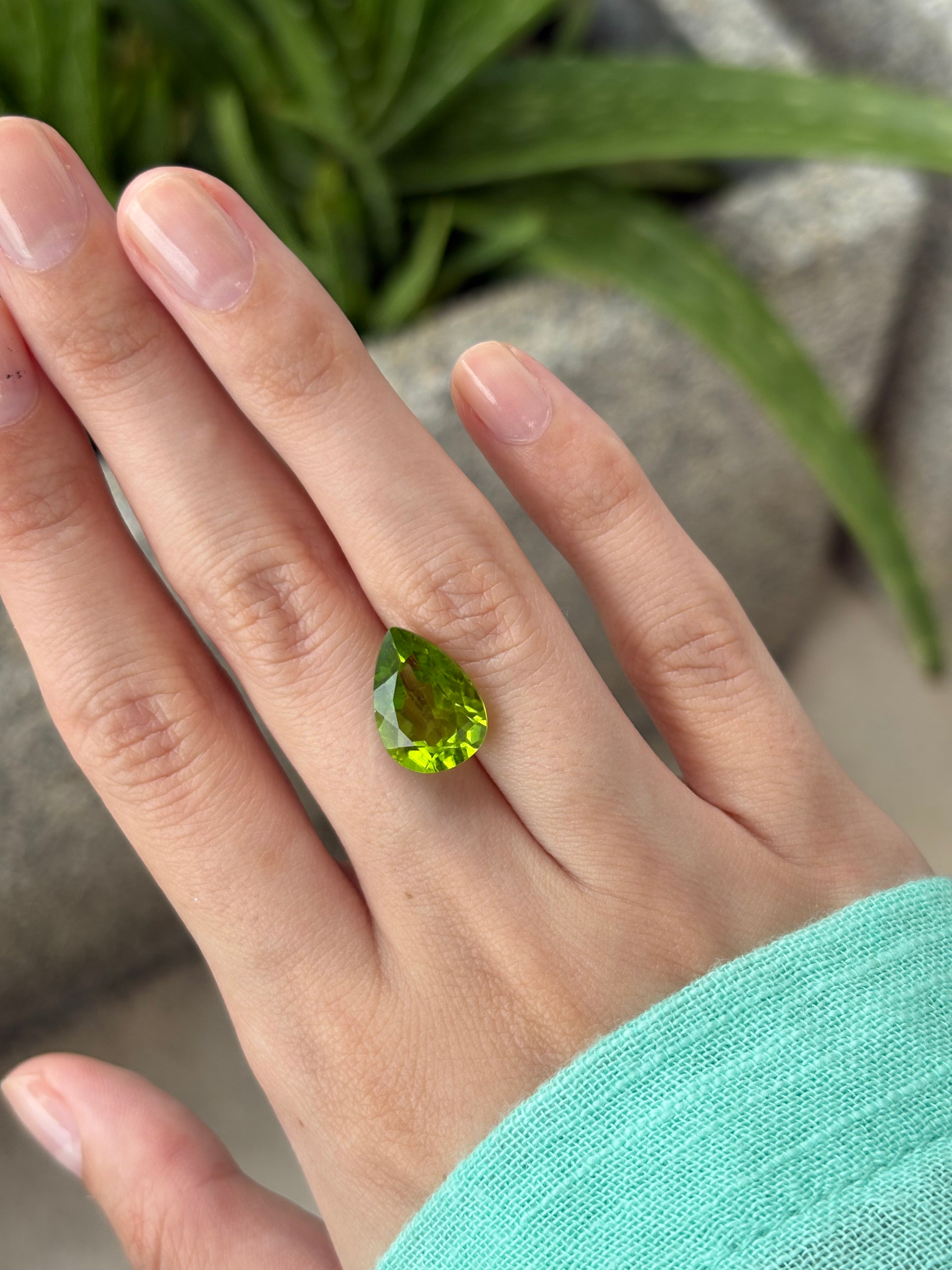 5.99ct Peridot Pear DXBCS5238