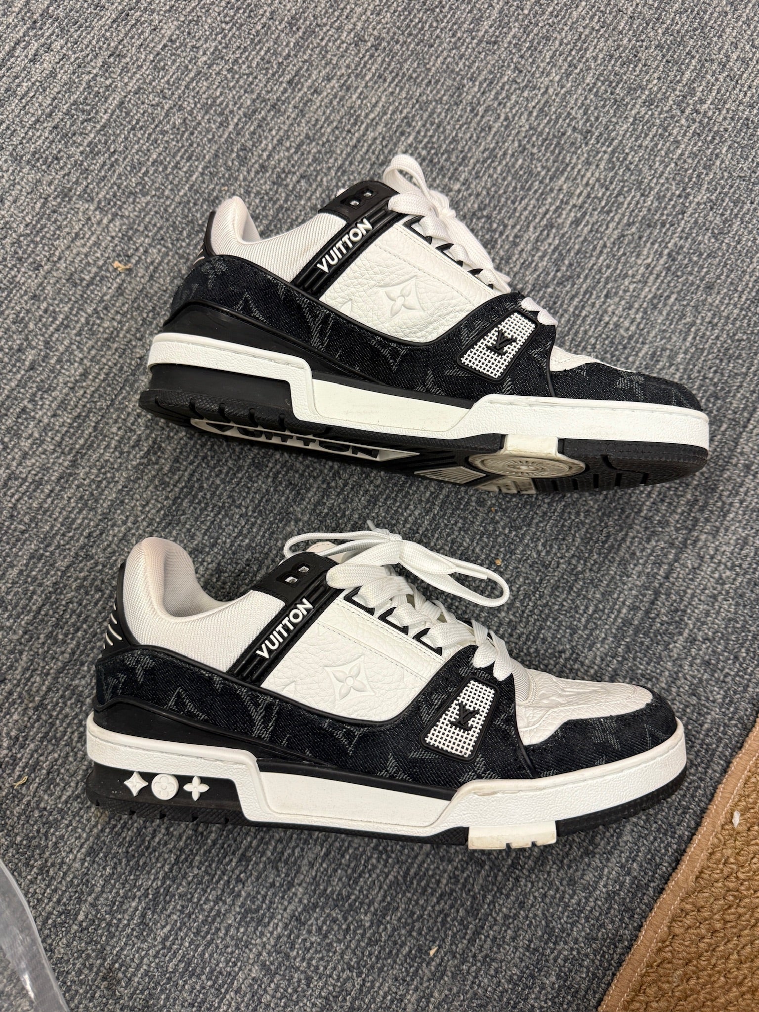 Louis Vuitton Trainer Low-Top Sneakers | Black & White Panda|size38.5