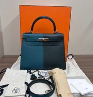 HERMES Kelly 28 Handbag with Silver Hardware and Two-Tone Color Blocking - Shoulder/Crossbody Bag 3102605091529