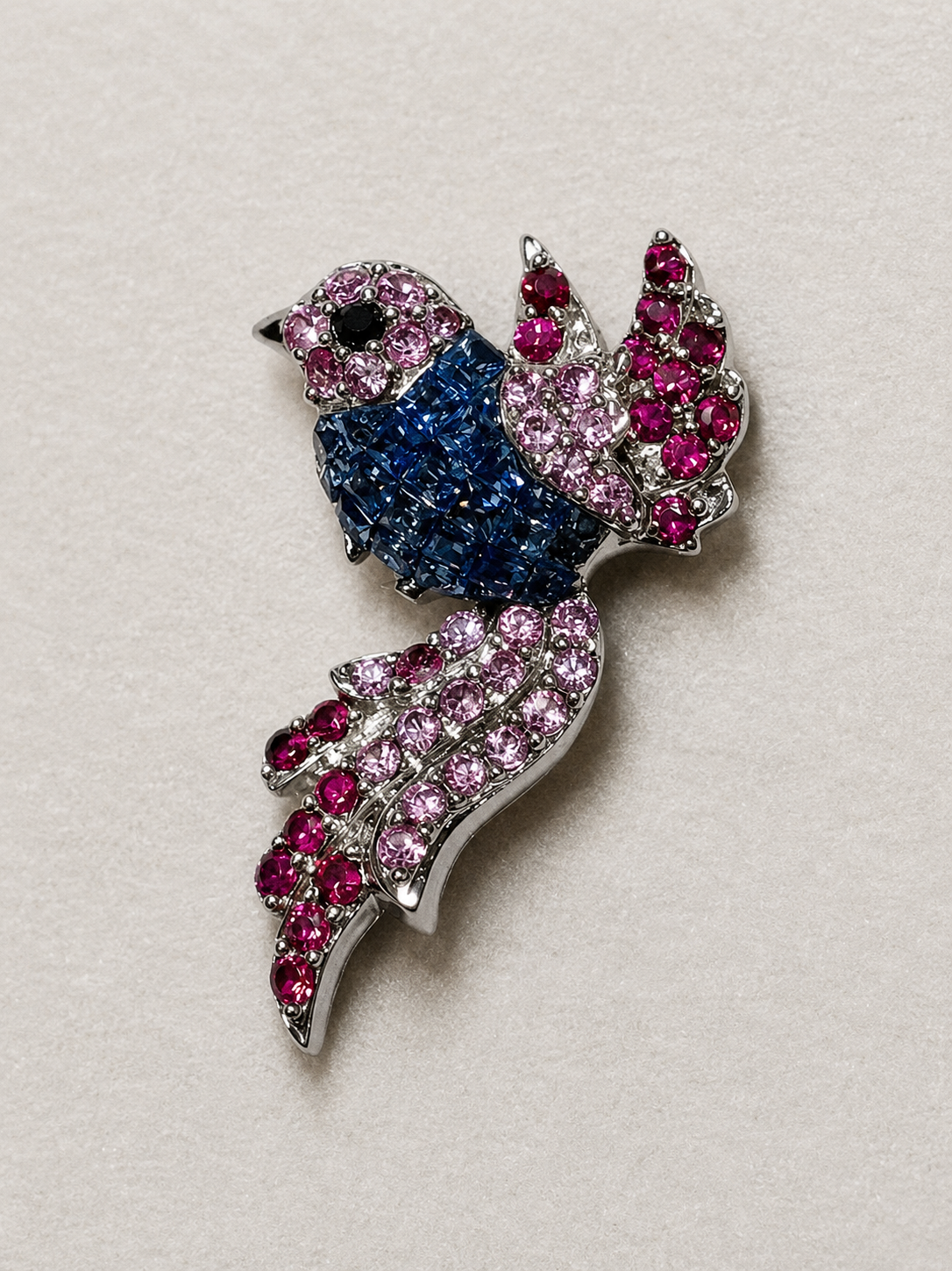 - Pendant in K18WG - Multi-gem (hummingbird) 3936 JJC1343