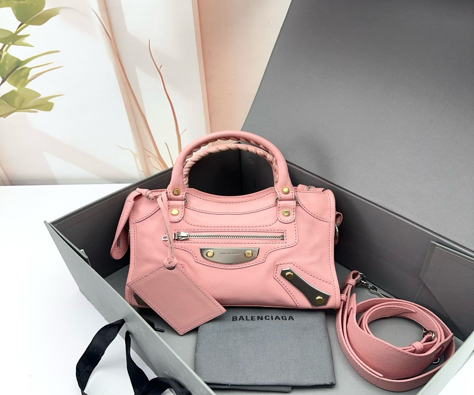 Balenciaga Pink Smooth Lambskin Neo Classic Mini Bag 18507464