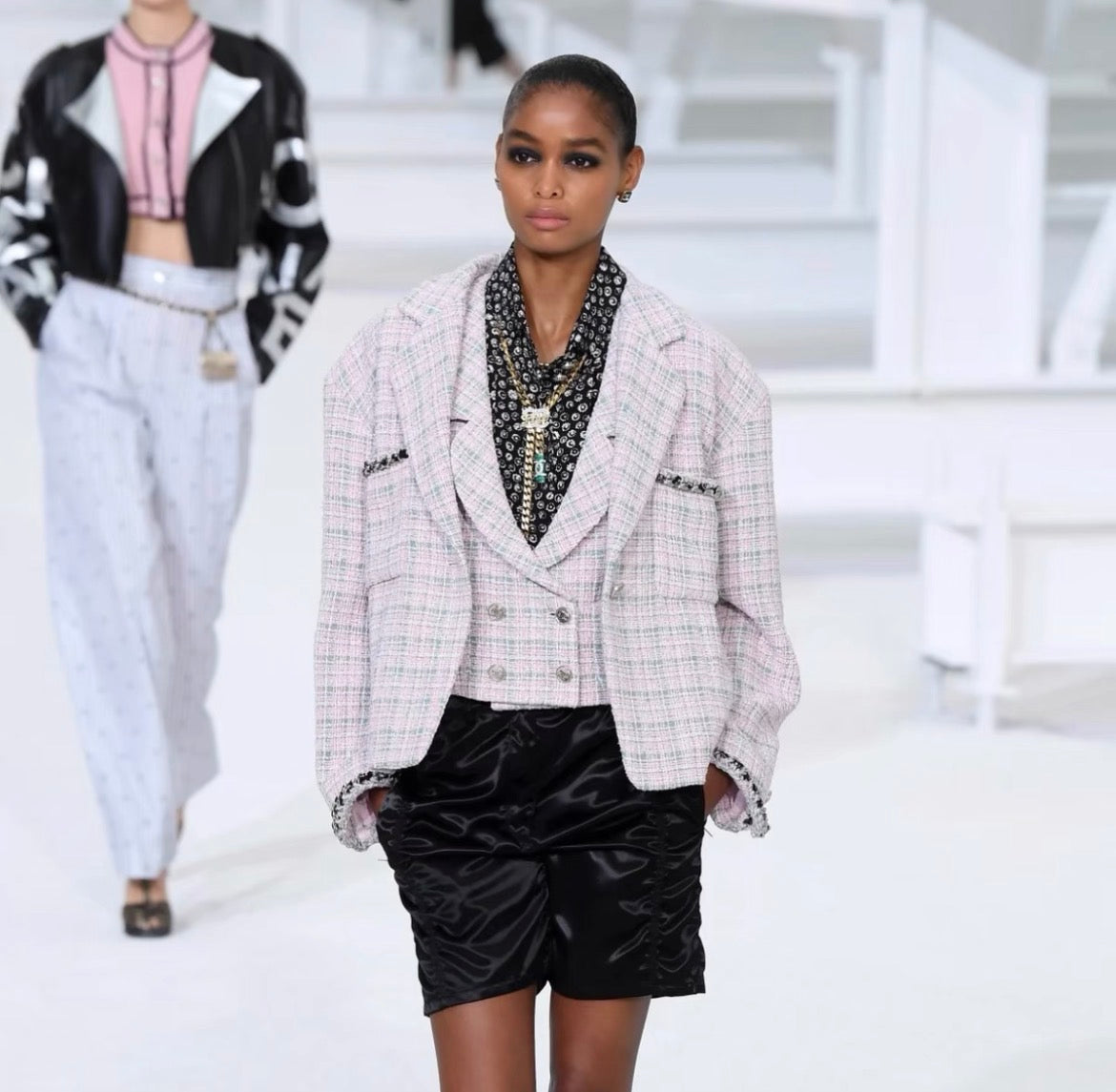 CHANEL 2021S PINK GREEN VEST FT102159
