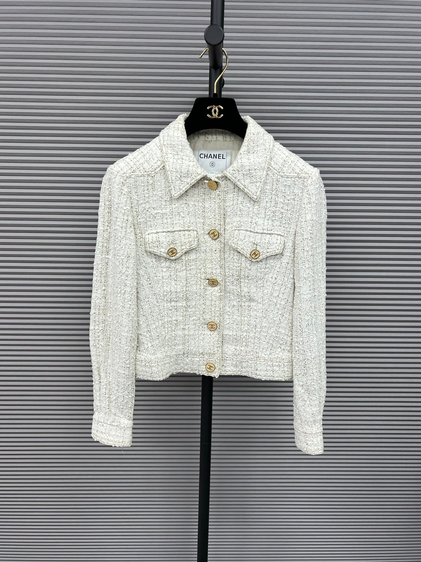 CHANEL 2001P CREAM TWEED JACKET FT102383