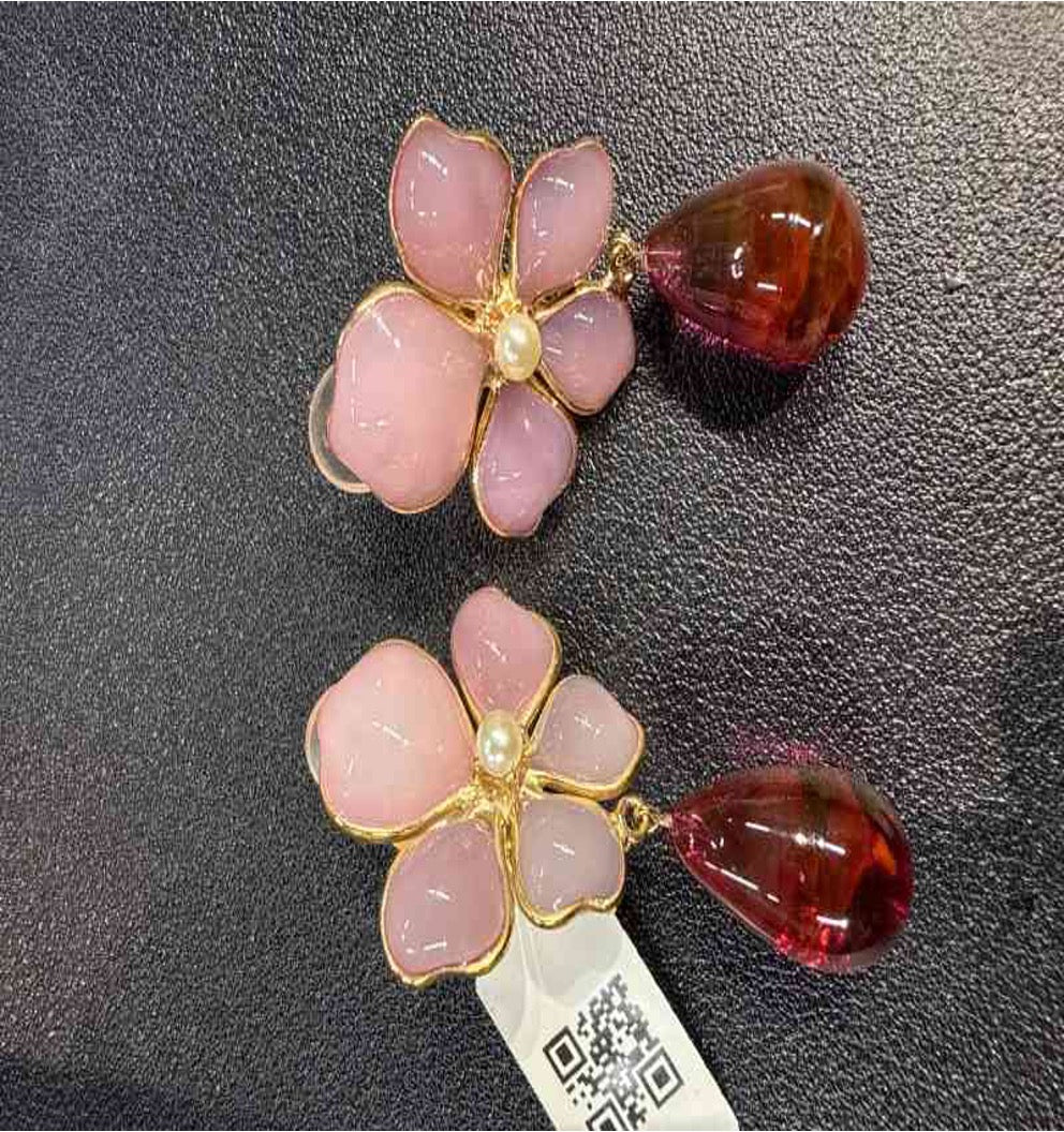Gripoix pink four-leaf clover earrings LZ602061