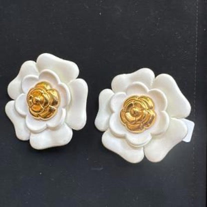 CHANEL Camellia Ear Clips LZ507189