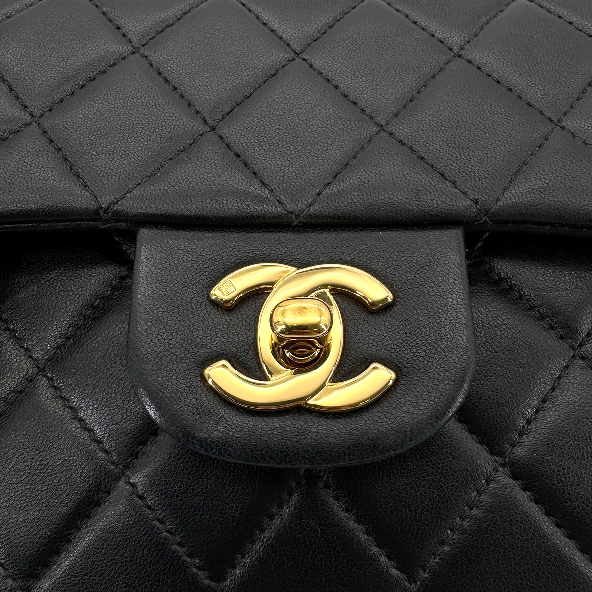 CHANEL VINTAGE CLASSIC FLAP SMALL CHAIN SHOULDER BAG BLACK LAMB SKIN 90198924