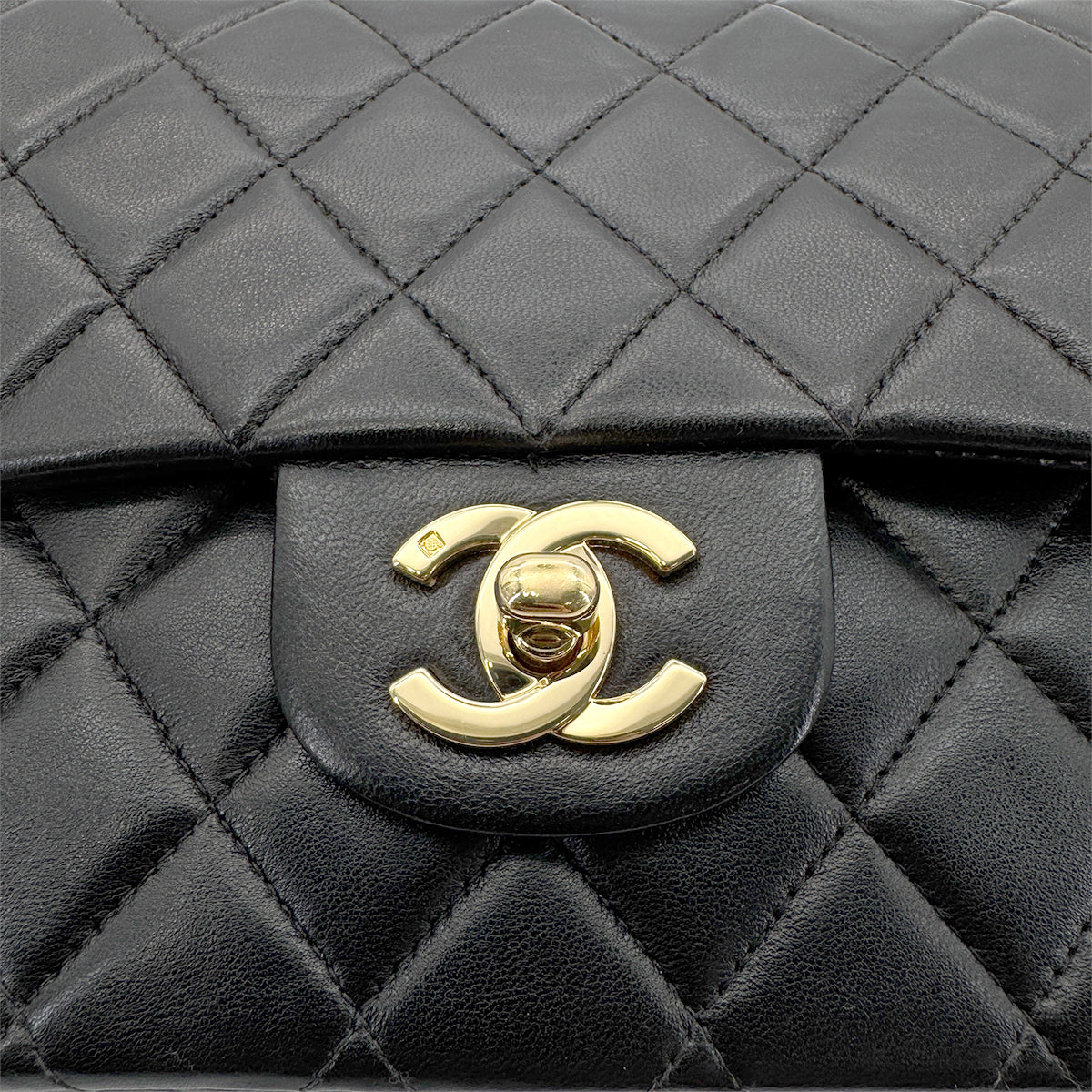 CHANEL VINTAGE CLASSIC FLAP MEDIUM CHAIN SHOULDER BAG BLACK LAMB SKIN 90202080