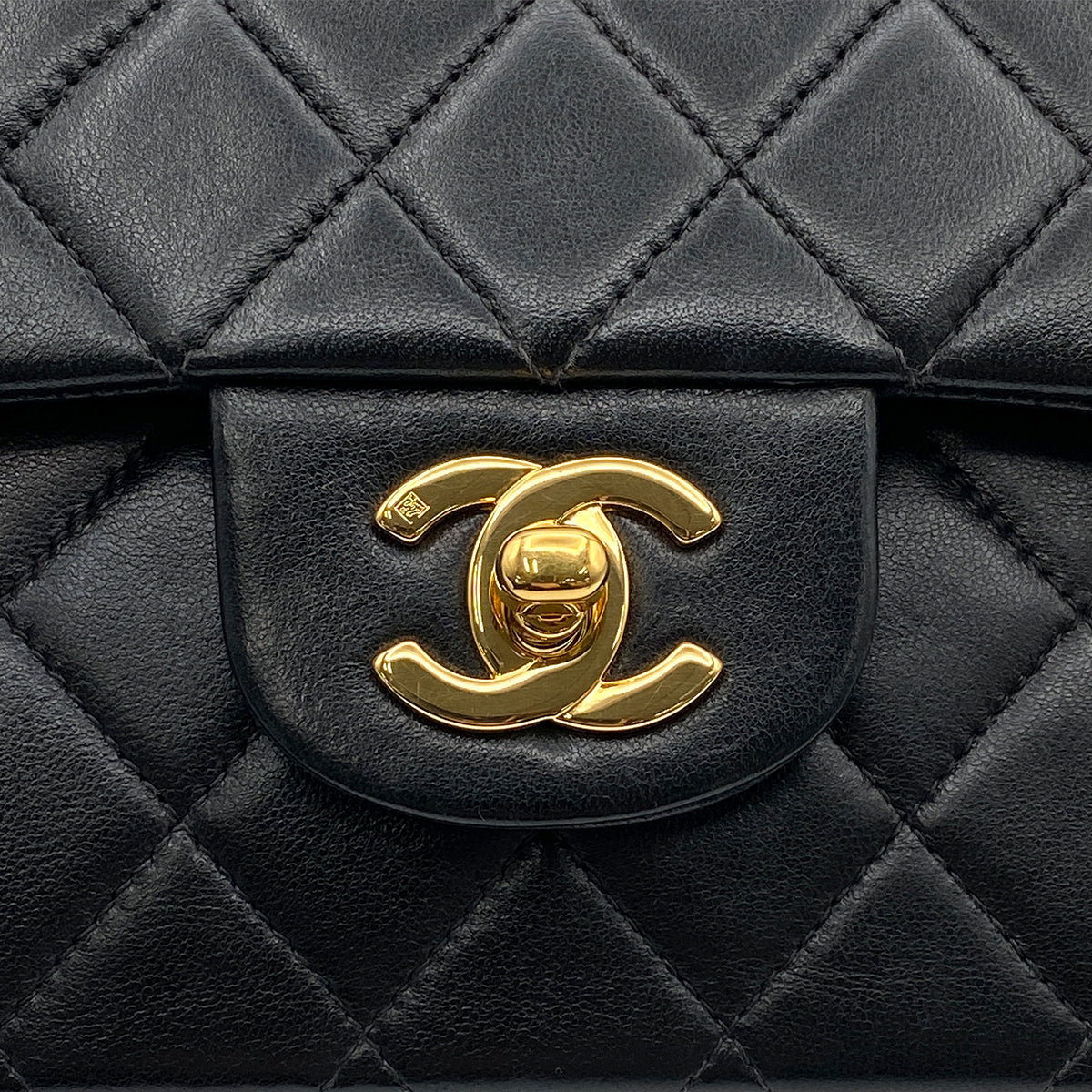 CHANEL VINTAGE CLASSIC FLAP MEDIUM CHAIN SHOULDER BAG BLACK LAMB SKIN 90215287