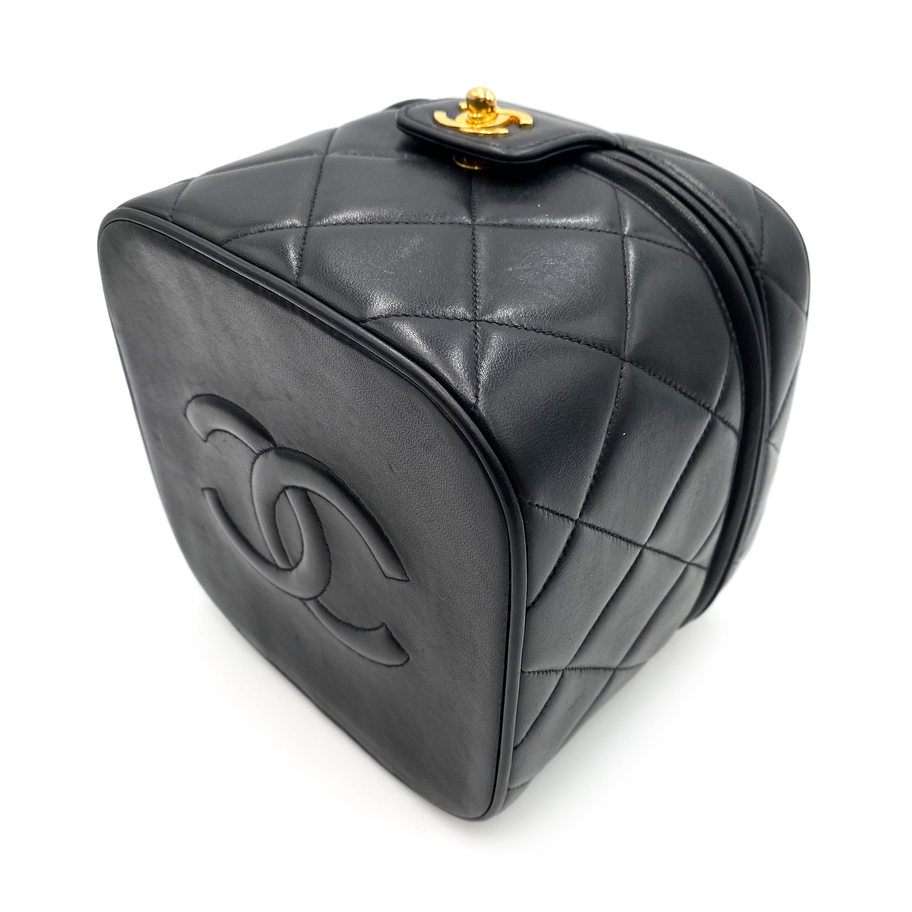 CHANEL VINTAGE VANITY HAND BAG BLACK LAMB SKIN 90237314