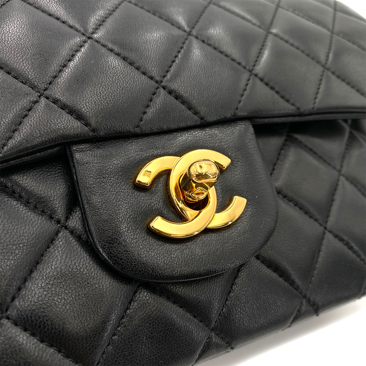 CHANEL VINTAGE CLASSIC FLAP SMALL CHAIN SHOULDER BAG BLACK LAMB SKIN 90248137