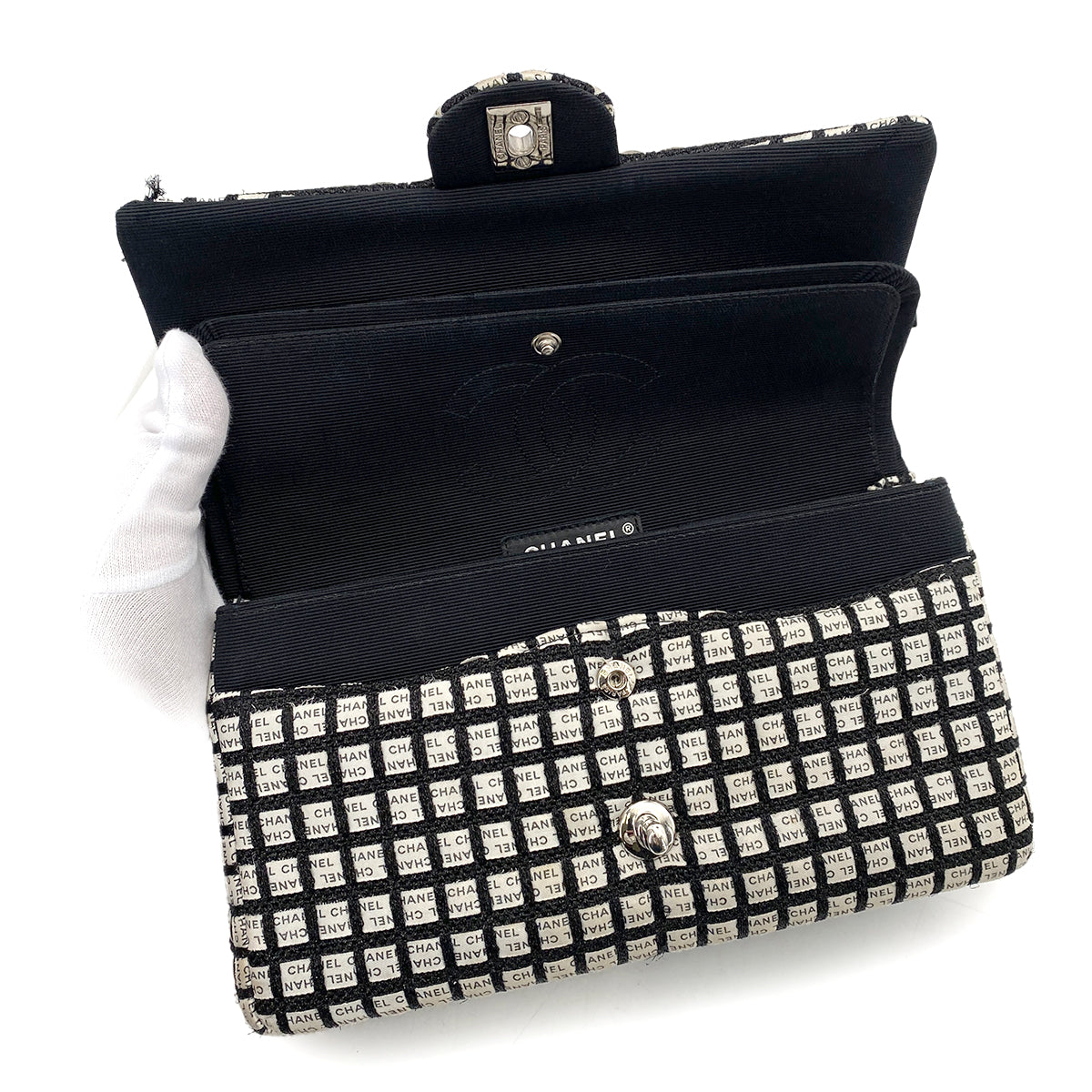 CHANEL CHAIN SHOULDER BAG BLACK WHITE CANVAS 90256928