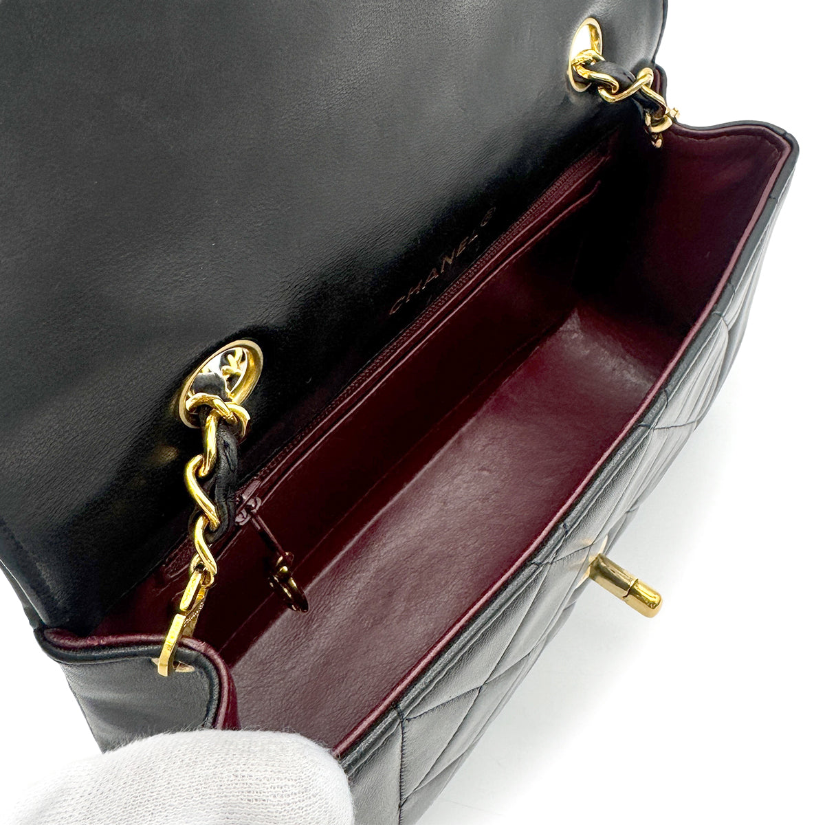 CHANEL VINTAGE MATELASSE CHAIN SHOULDER BAG BLACK LAMB SKIN 90275621