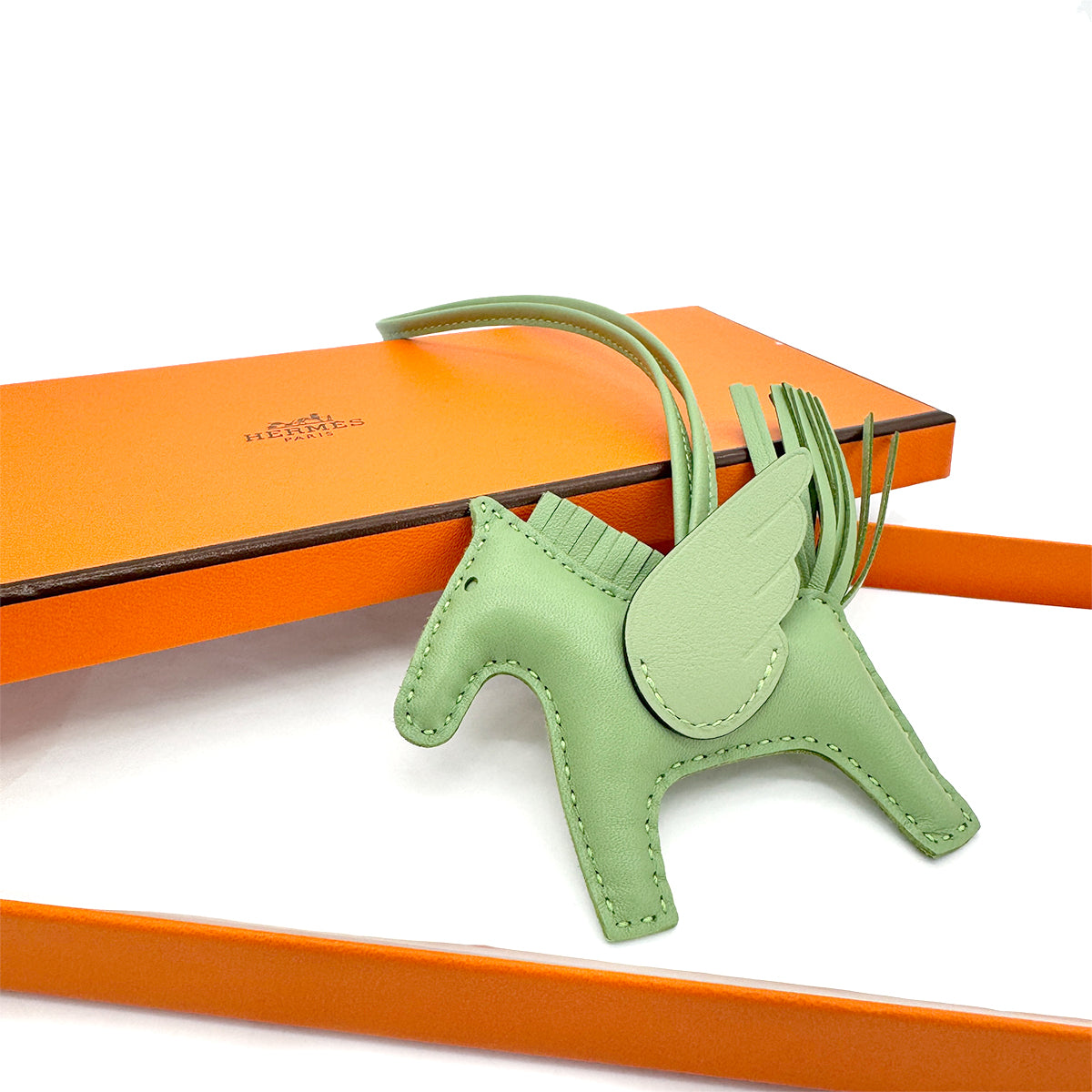 HERMES BAG CHARM RODEO PEGASUS PM VERT CRIQUET AGNEAU MILO B 90275797