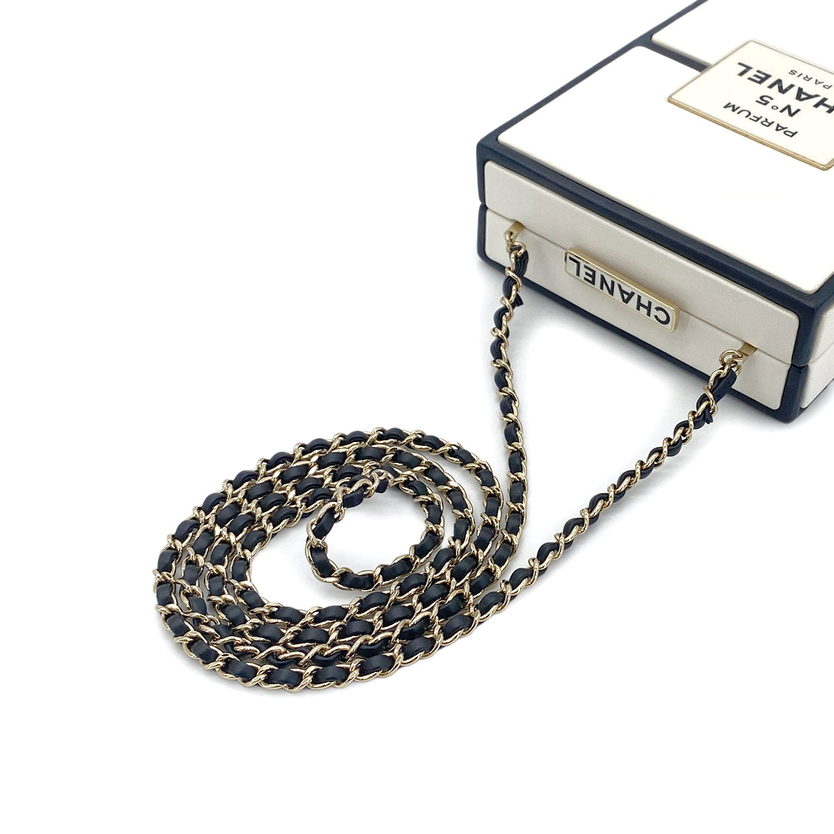 CHANEL N°5 PERFUME BOX CLUTCH CHAIN SHOULDER BAG BLACK WHITE LEATHER 90283120