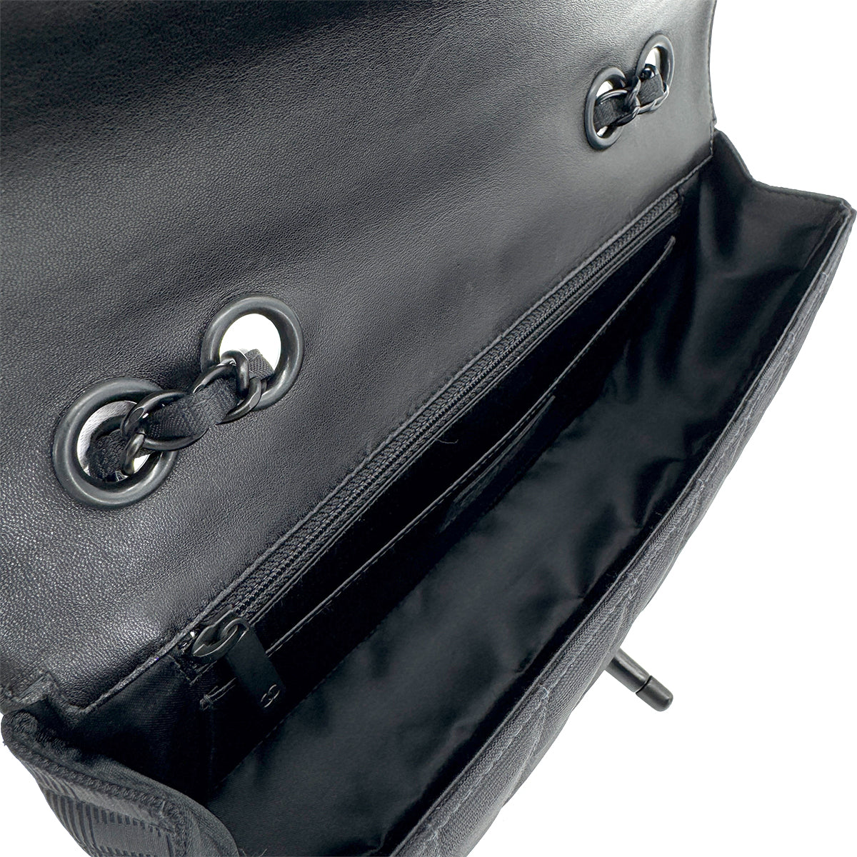 CHANEL VINTAGE NEW TRAVEL LINE EAST WEST CHOCOLATE BAR CHAIN SHOULDER BAG BLACK NYLON 90284881