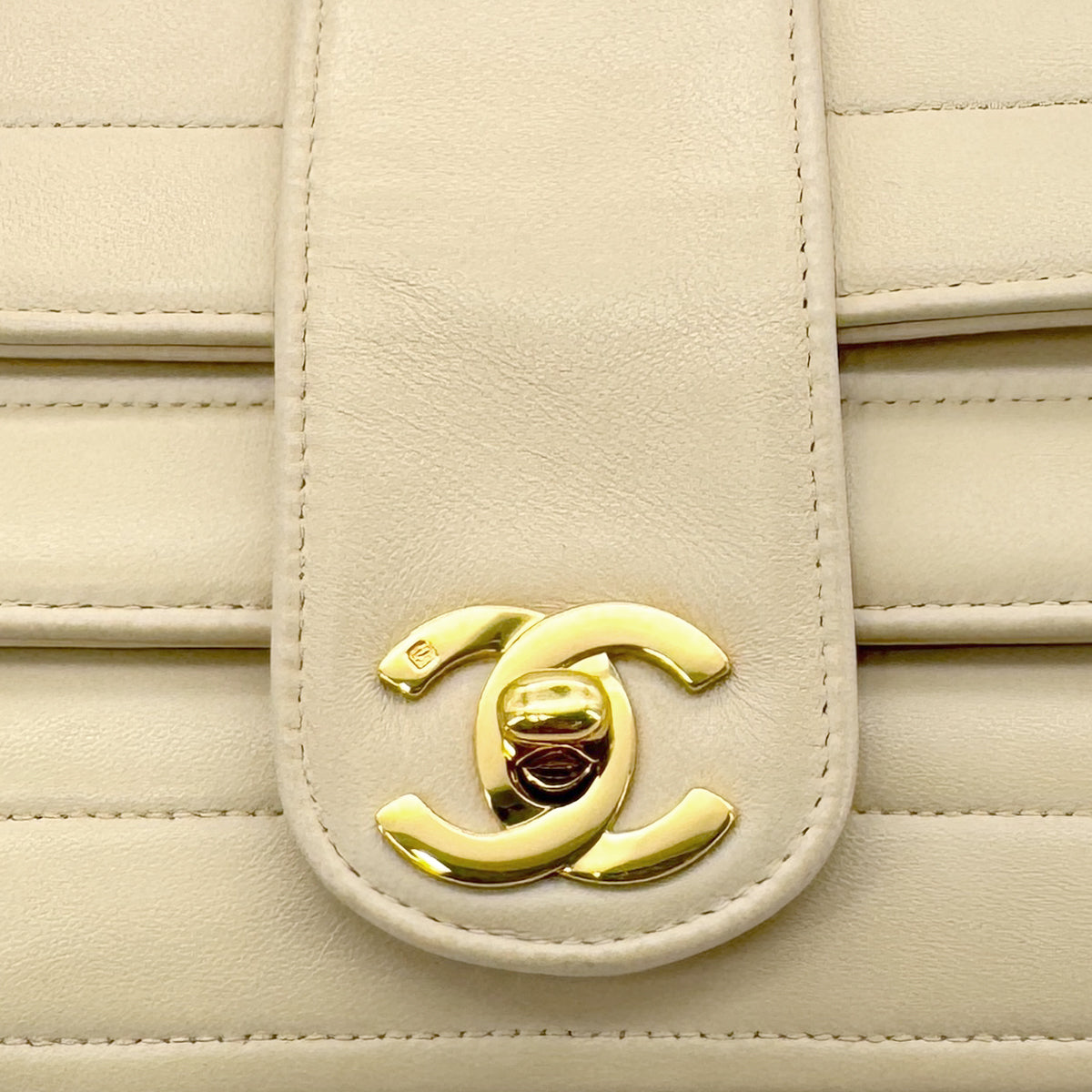 CHANEL VINTAGE SEAGULL CHAIN SHOULDER FLAP BAG BEIGE LAMB SKIN 90286582 - PURPOSE