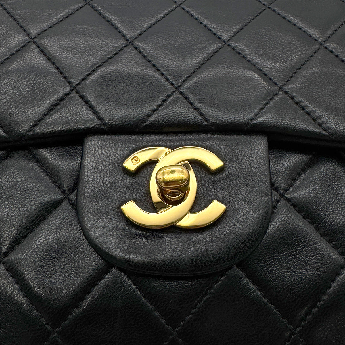 CHANEL VINTAGE CLASSIC FLAP SMALL CHAIN SHOULDER BAG BLACK LAMB SKIN 90294198