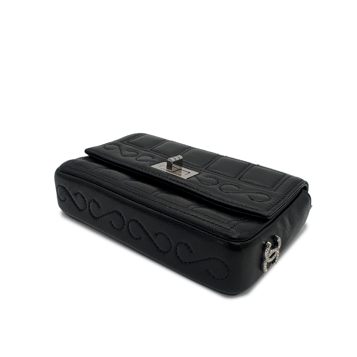 CHANEL VINTAGE 2.55 CHOCOLATE BAR MINI CHAIN SHOULDER BAG BLACK LAMB SKIN 90303020