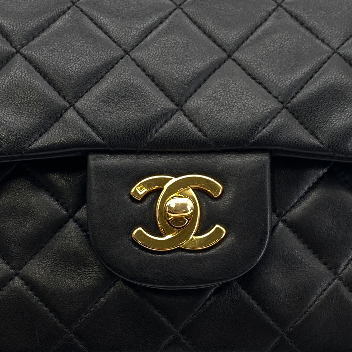 CHANEL VINTAGE CLASSIC FLAP SMALL CHAIN SHOULDER BAG BLACK LAMB SKIN 90305233