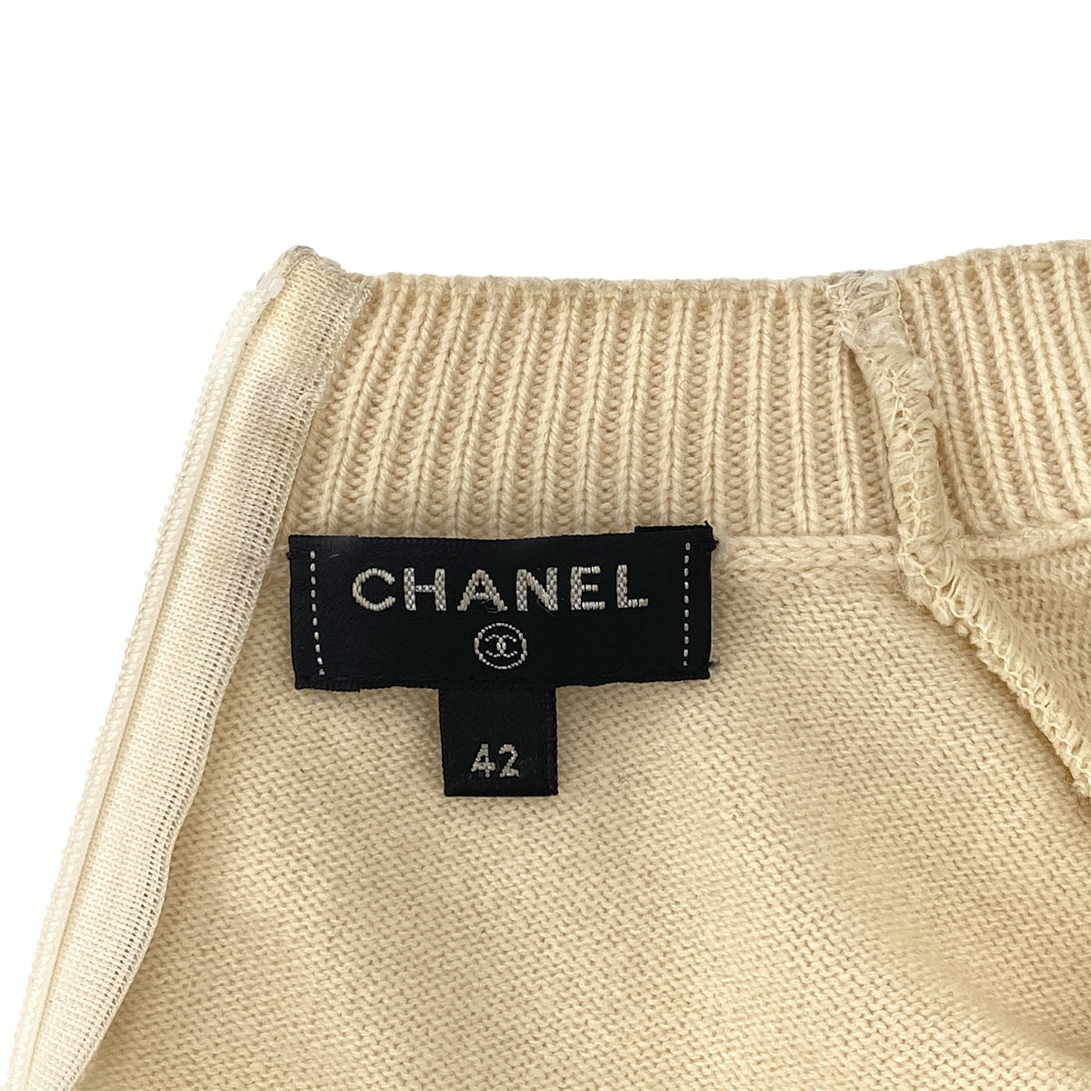 CHANEL LA PAUSA COCOMARK KNIT TOPS BEIGE CASHMERE 42 P60 RTW 90305915 - PURPOSE