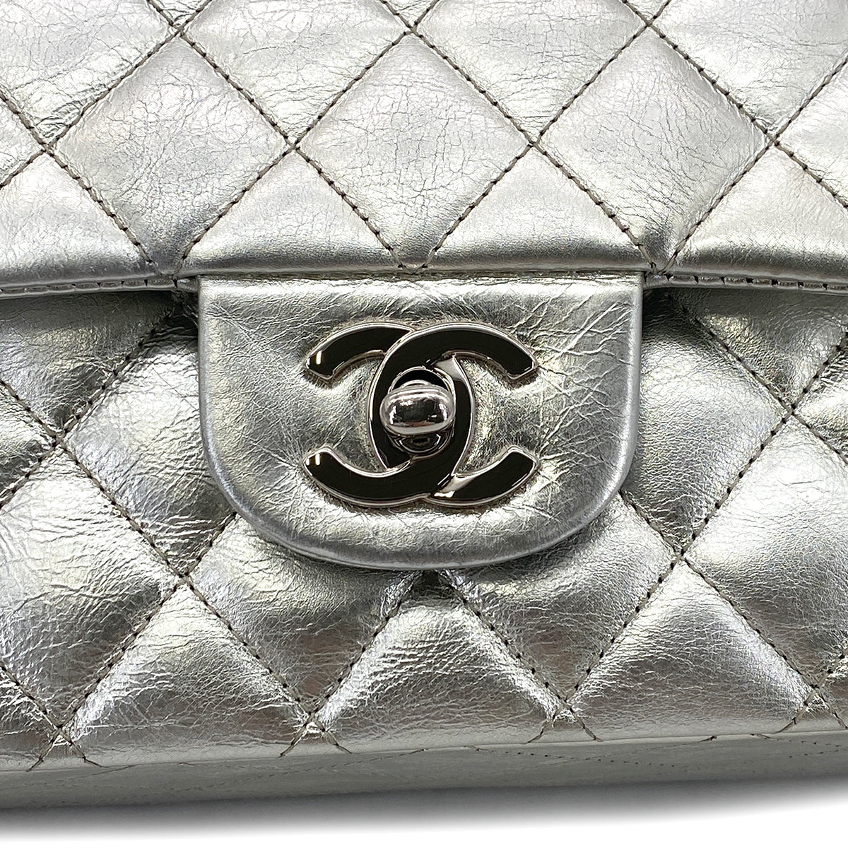 CHANEL VINTAGE MATELASSE CHAIN SHOULDER BAG SILVER LEATHER 90307026