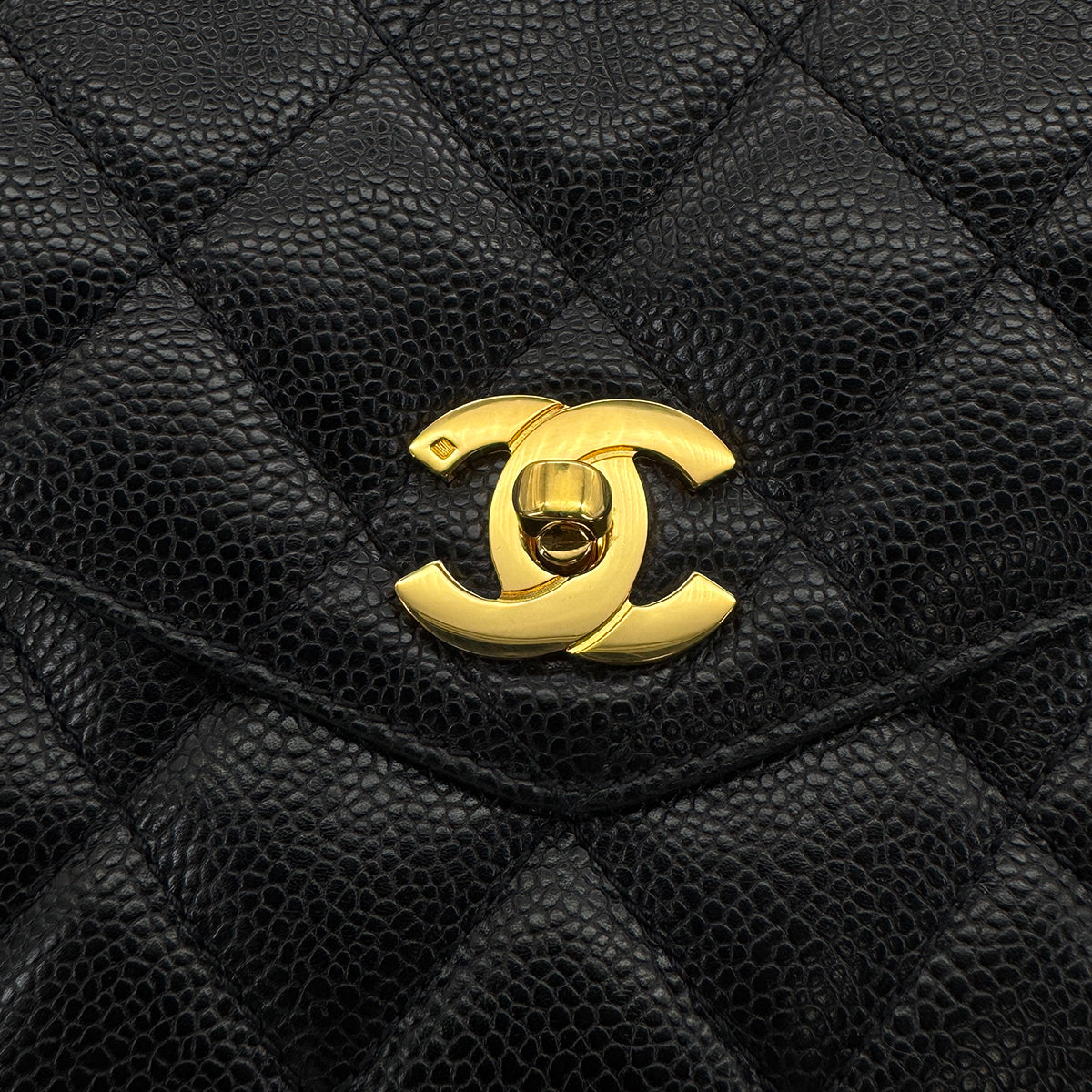 CHANEL VINTAGE MATELLASSE TURN LOCK CHAIN TOTE BAG BLACK CAVIAR SKIN 90308268
