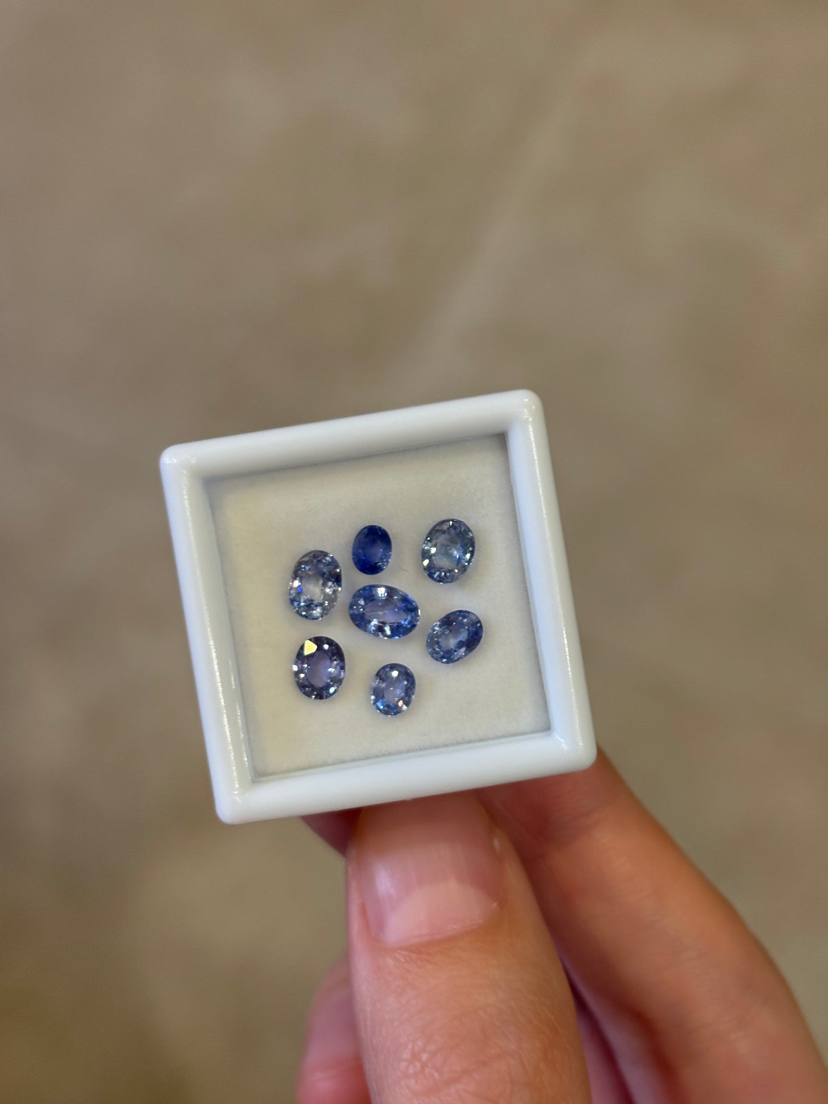 3.15ct Blue Sapphire Box THAIC0982