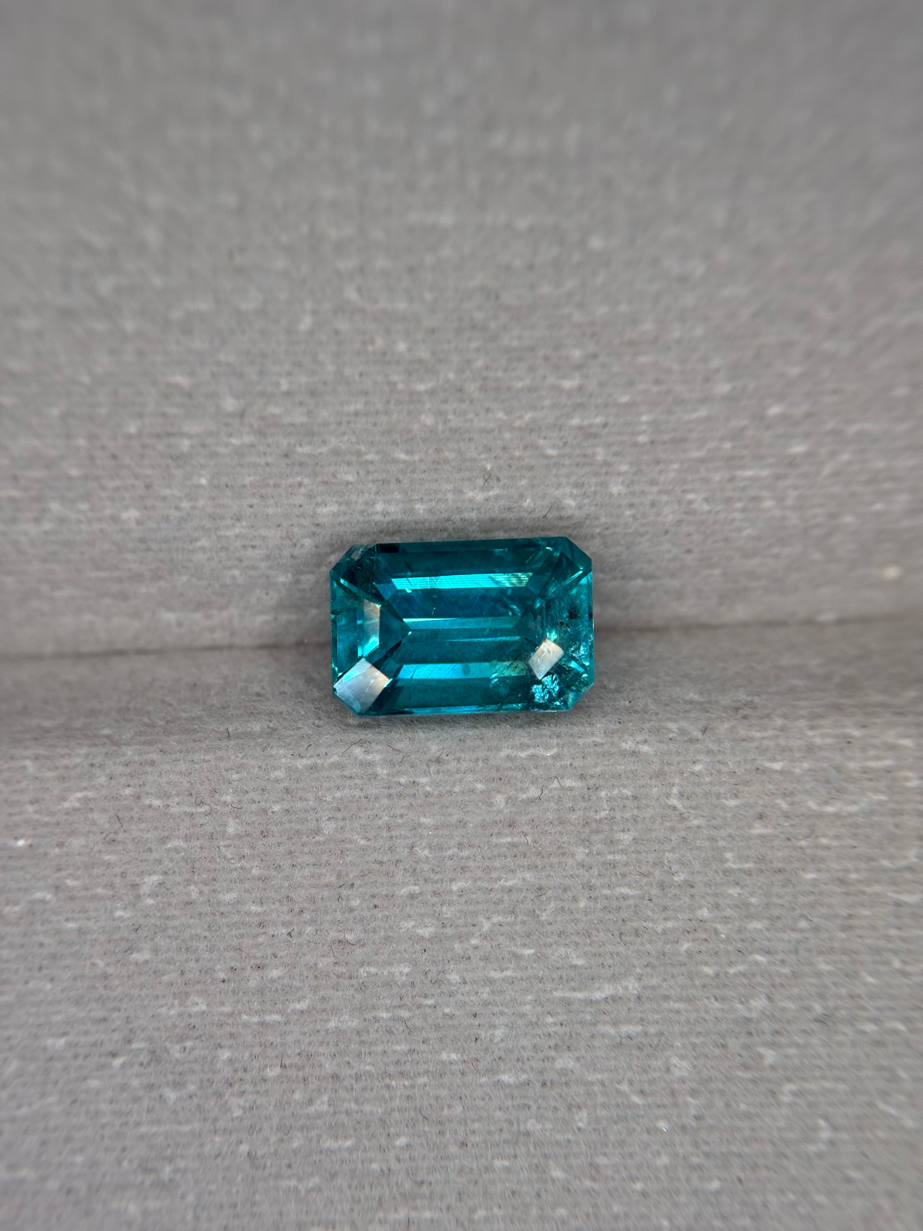 2.45ct Neon Apatite Emerald THAIC0488