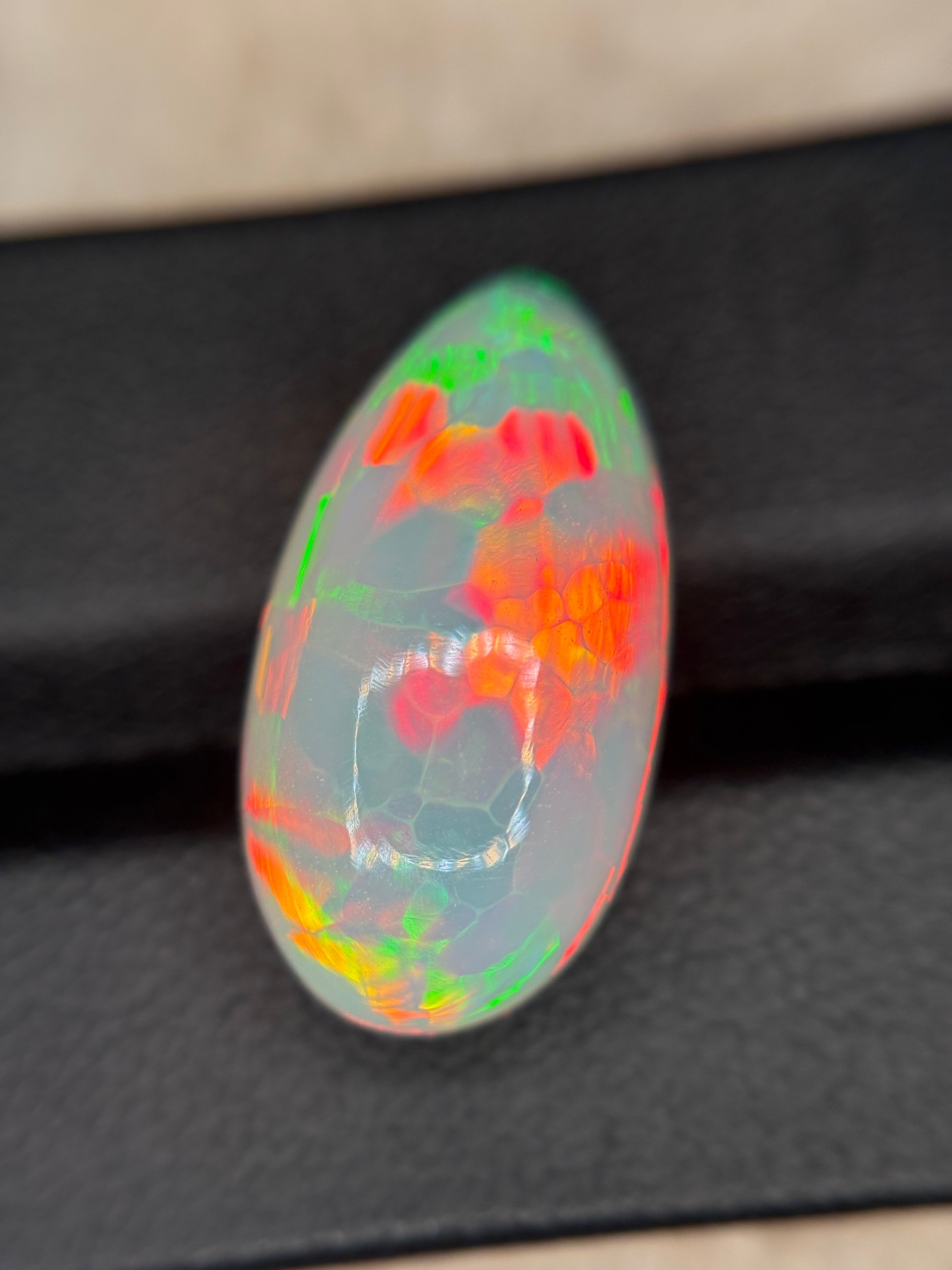 10.05ct White Opal THAIC0477