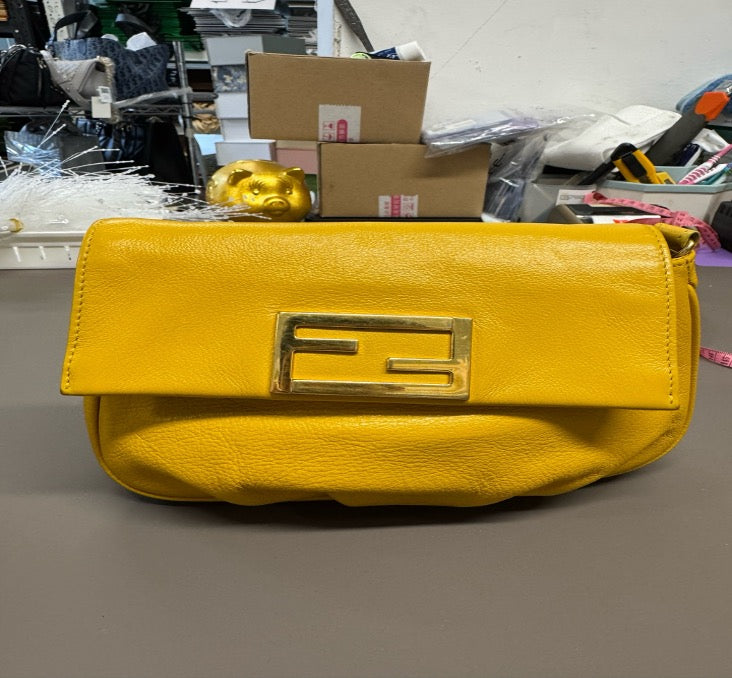 Fendi yellow pumpkin chain bag 21 23971119