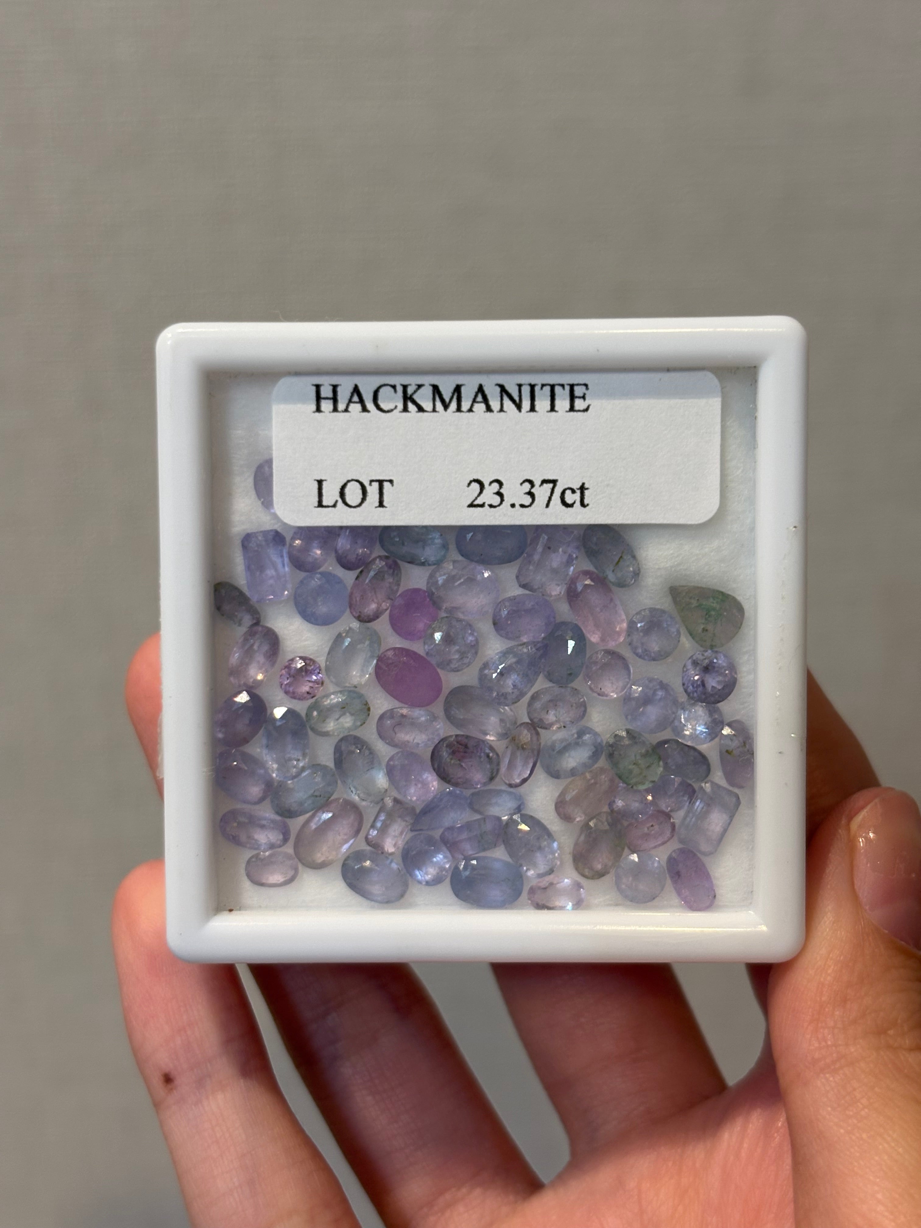 23.37ct Hackmanite Lot THAIC0375
