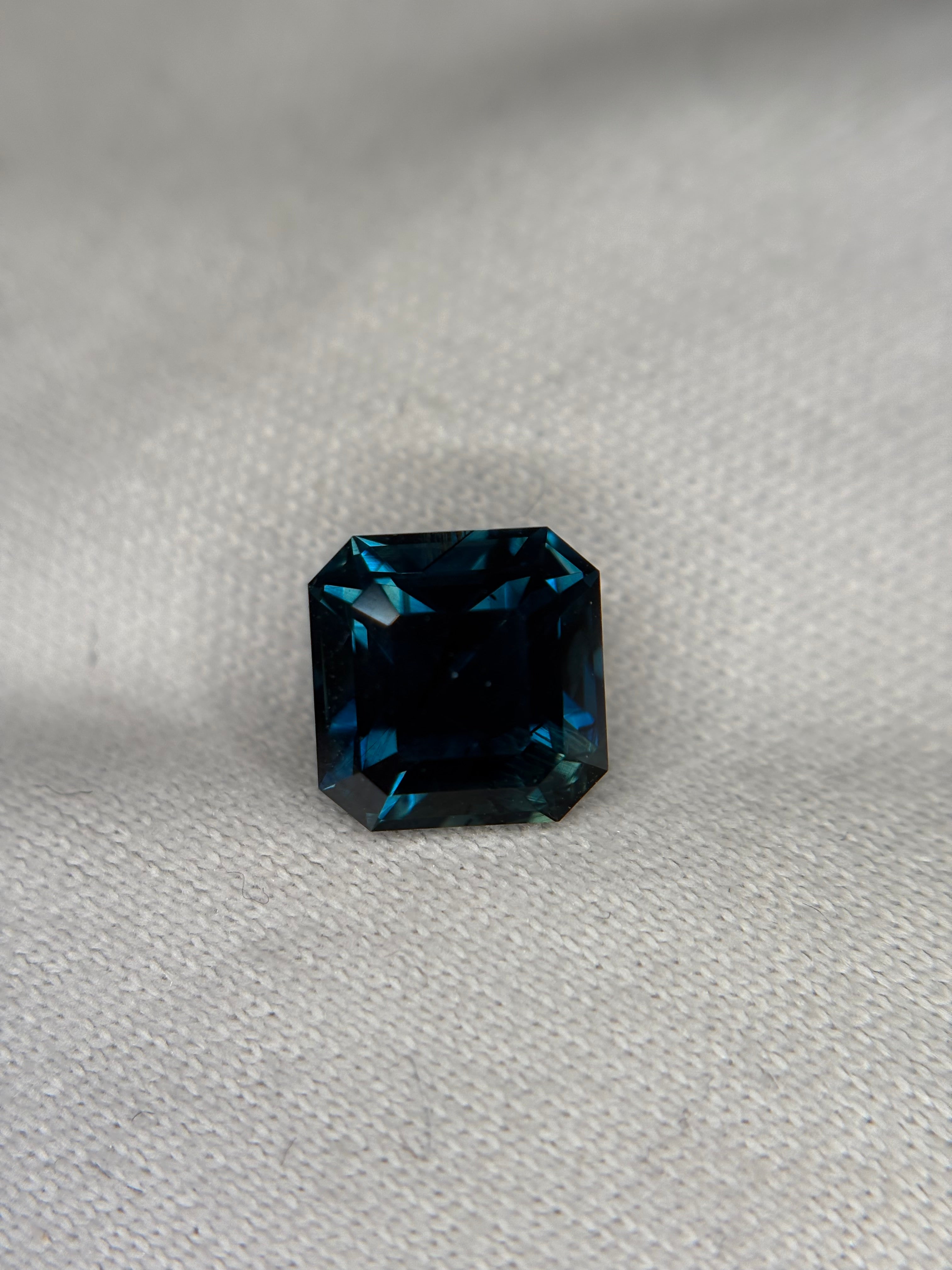 2.56ct Teal Sapphire No Heat Asscher THAIC0589