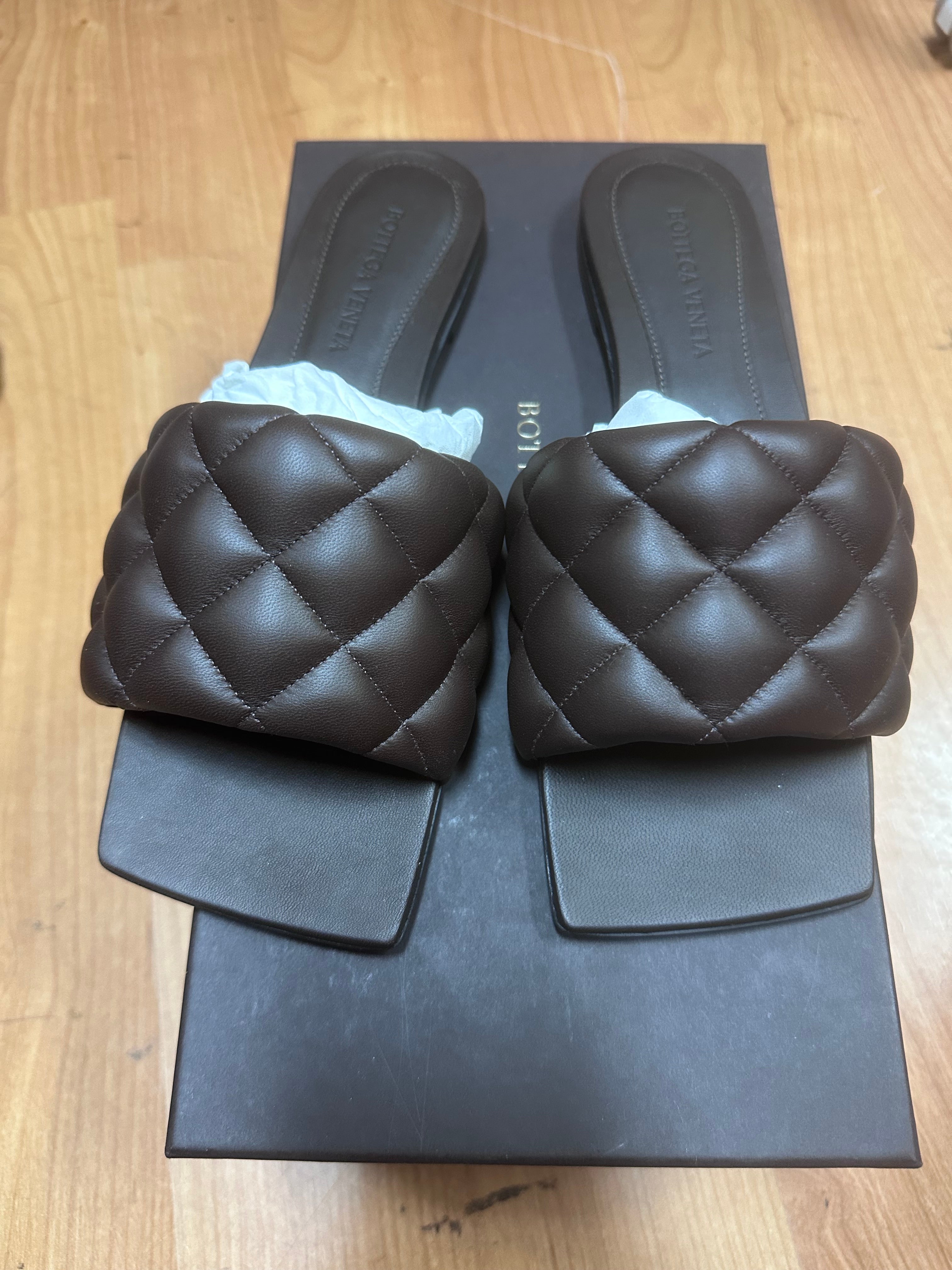 141A. Bottega Veneta Lido Flap Sandal Chocolate - Size 37