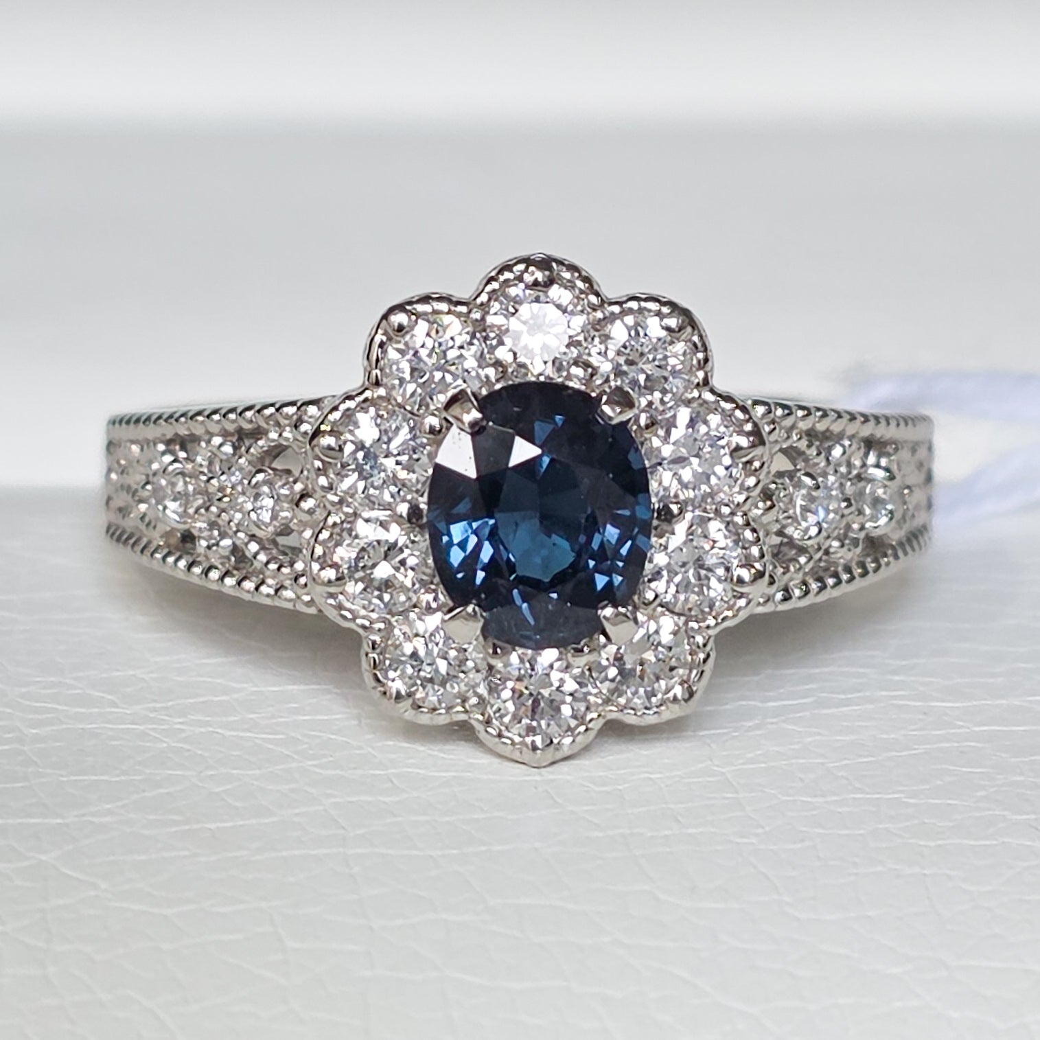 Pt900 Blue Color Change Garnet Ring 0.833 D 0.5 Sz 6 5.1g RLPR40