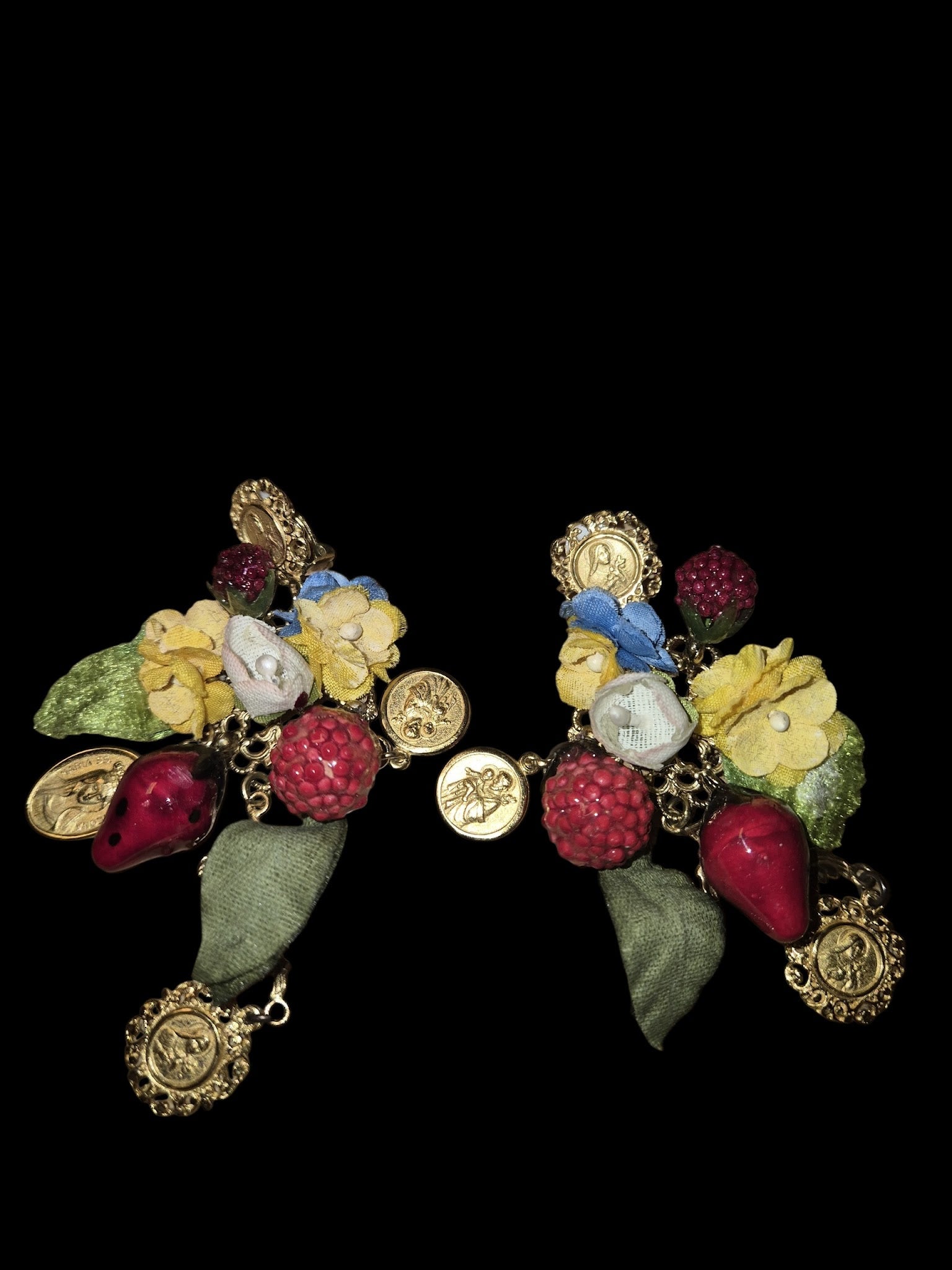 Dolce & Gabbana Earrings Flowers strawberry And coins With Queen And god DG1708A