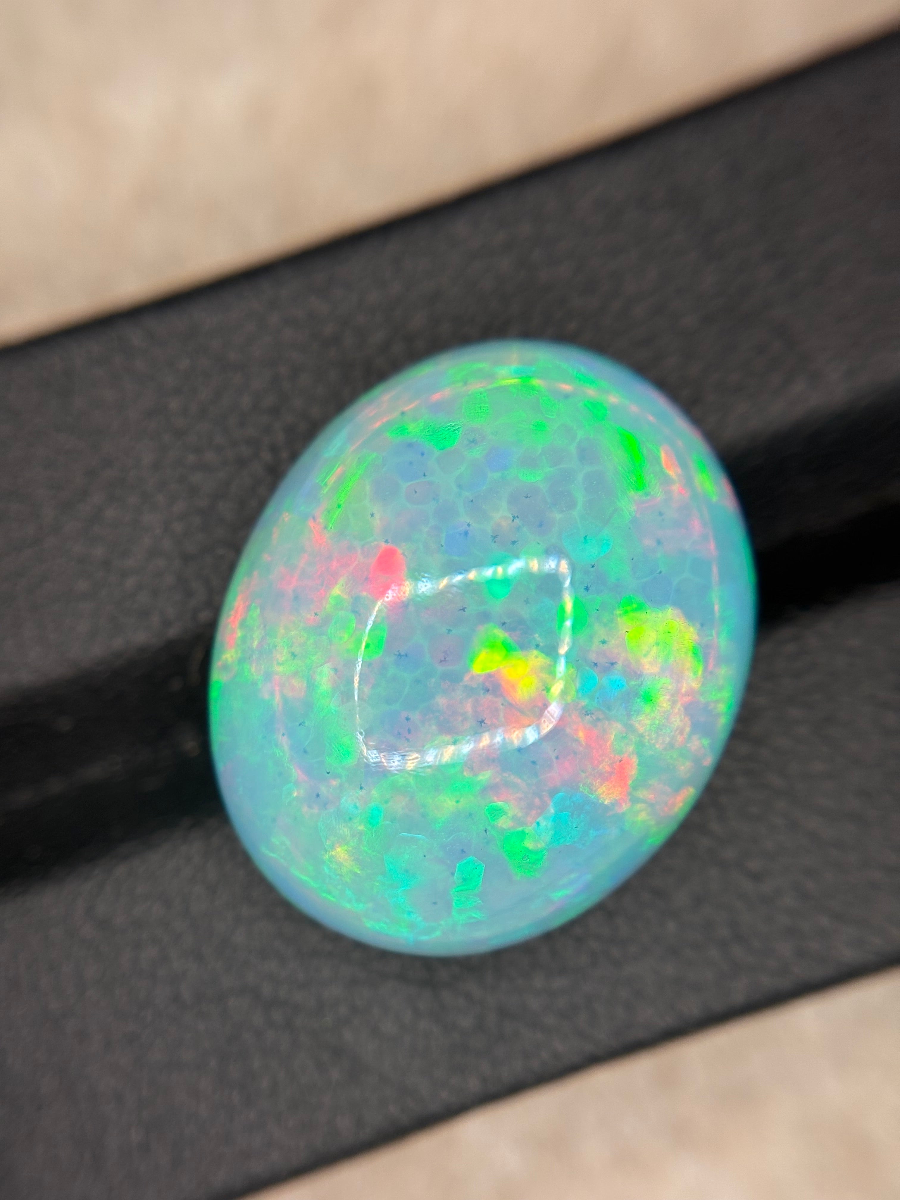 18.41ct White Opal THAIC0249