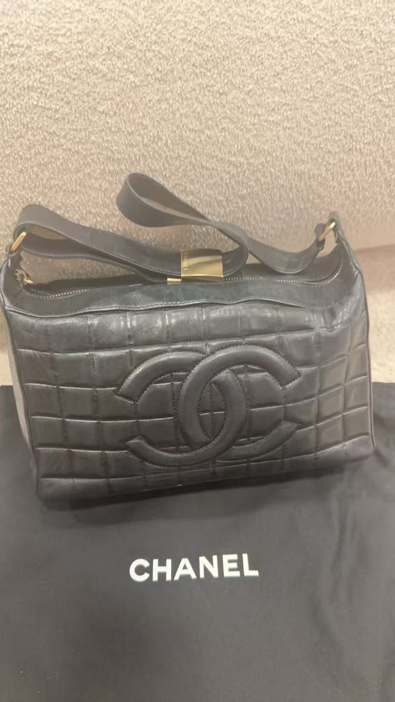 Chanel Vintage Chanel hobo ice cube bag  27*15 ALC3676