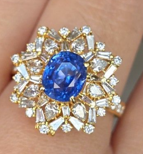 2.58ct Unheated Burma Sapphire ring/pendant 2 ways setting with natural diamonds in 18K gold SKH1091