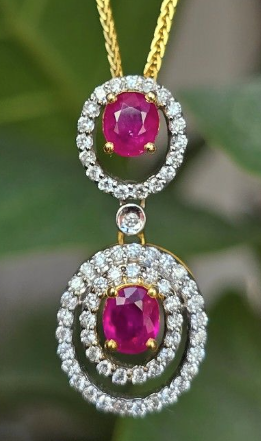 0.9ct Unheated Burma Ruby Pendant with natural diamonds in 18K gold setting SKH1134