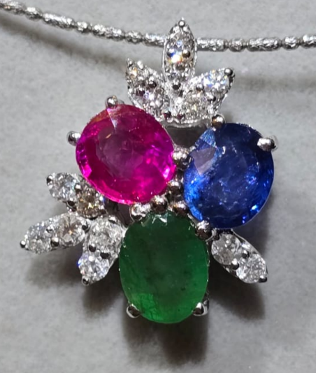 3 Color stones Pendant SKH1082