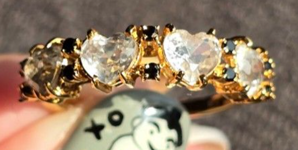 2.21ct Unheated Burma White Sapphire with black spinels in 18K gold setting SKH1128