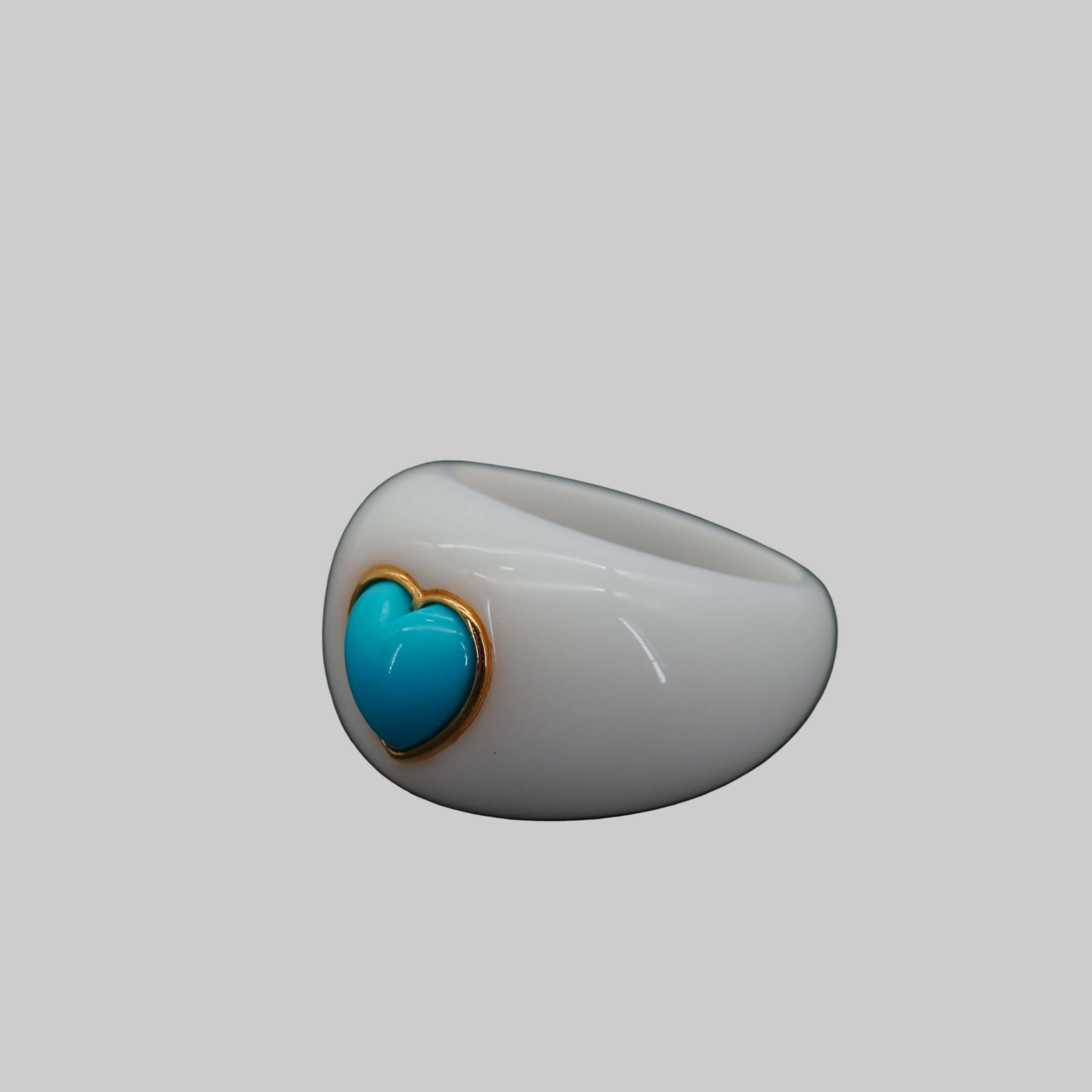 SEN BY SANDY WHITE CERAMIC TURQUOISE RING AVCHK382