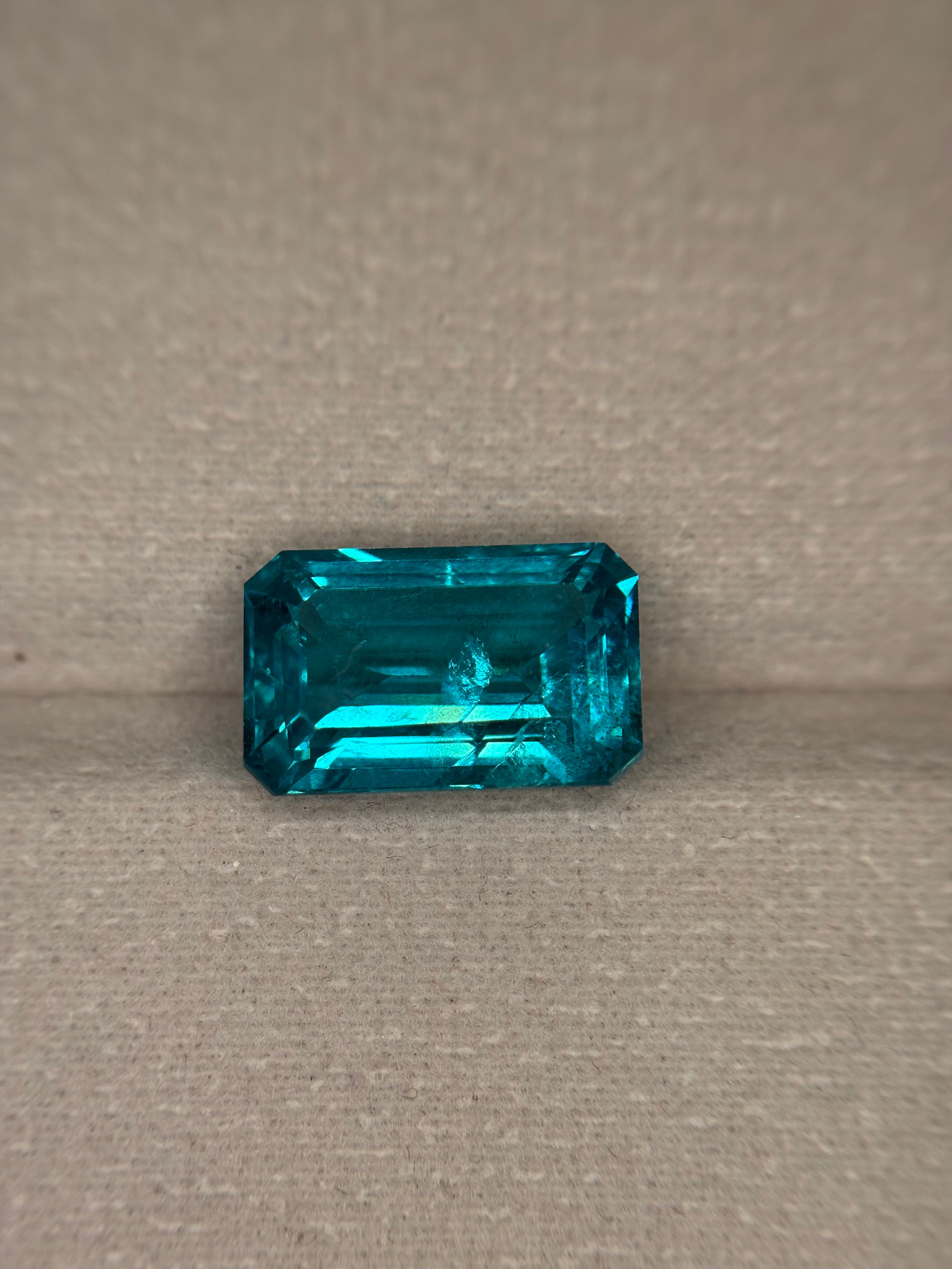 6.80ct Rare Neon Apatite Emerald (11.40 box) THAIC0329